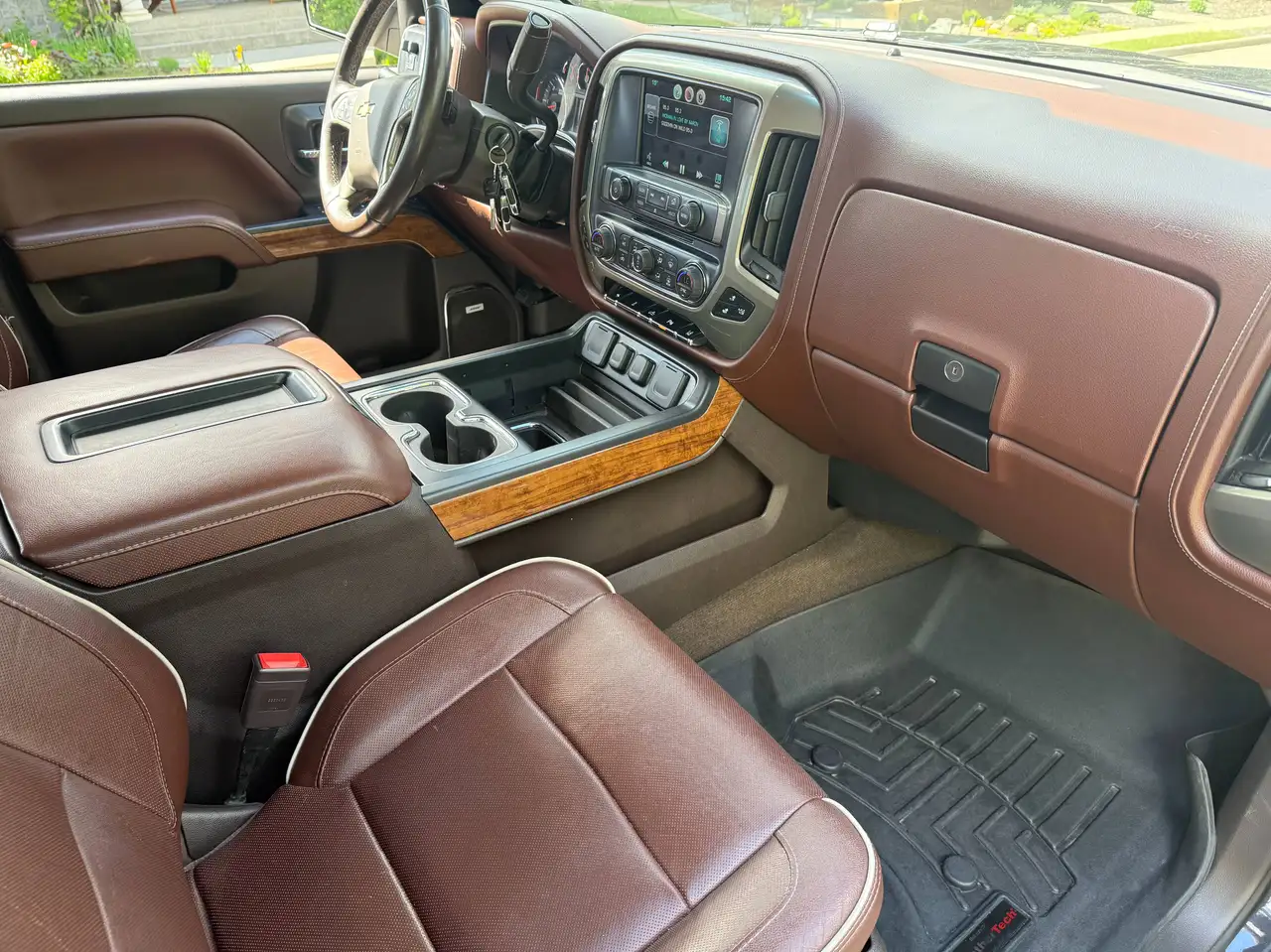 Chevrolet Silverado 1500 снимка Chevrolet Silverado 1500