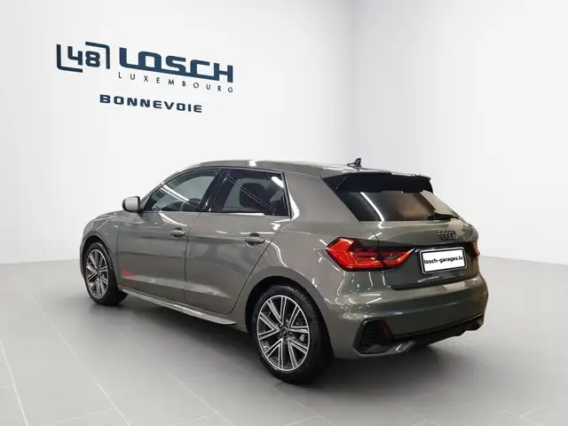 Audi A1 view 4