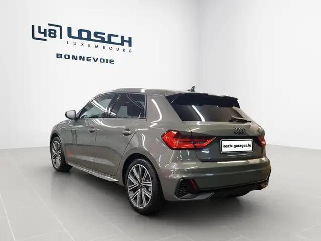 Audi A1 view 5