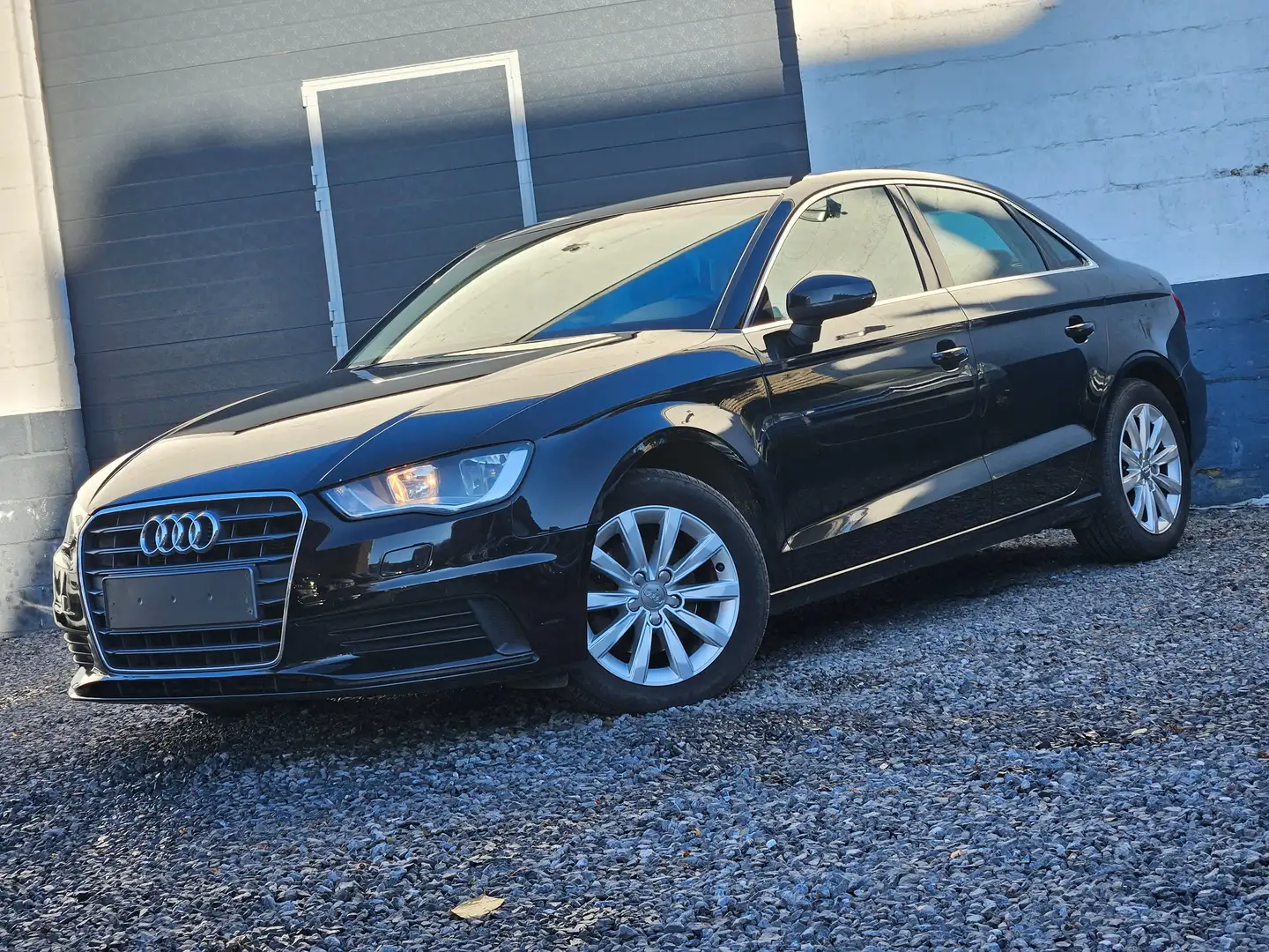 Audi A3 Berline * Sièges chauffants * Noir - 1