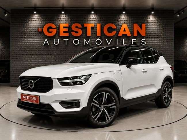 Volvo XC40 1.5 T5 Twin R-Design Auto - foto 1