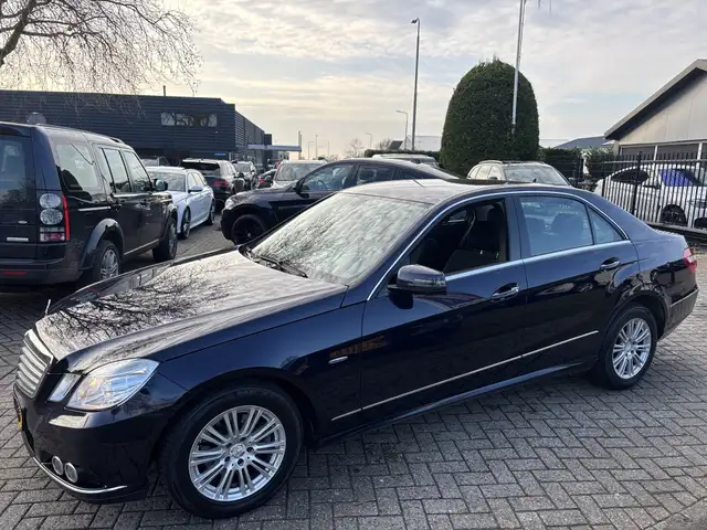 Mercedes-Benz E-Class view 8