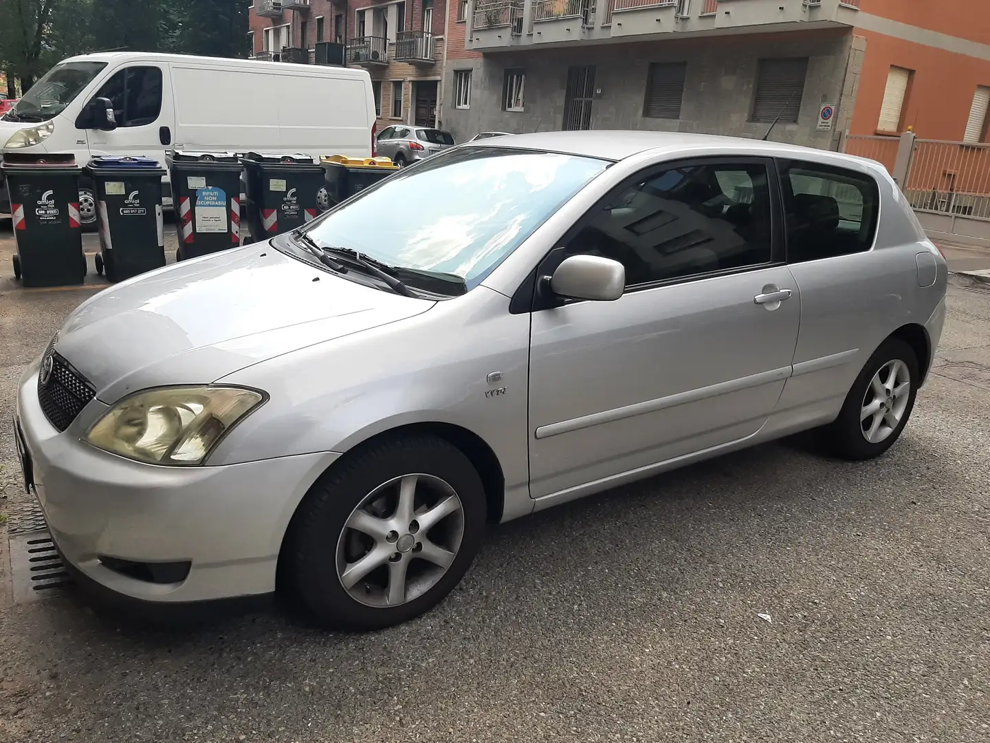 Toyota Corolla Corolla IX 20023p 1.4 vvt-i Argento - 1
