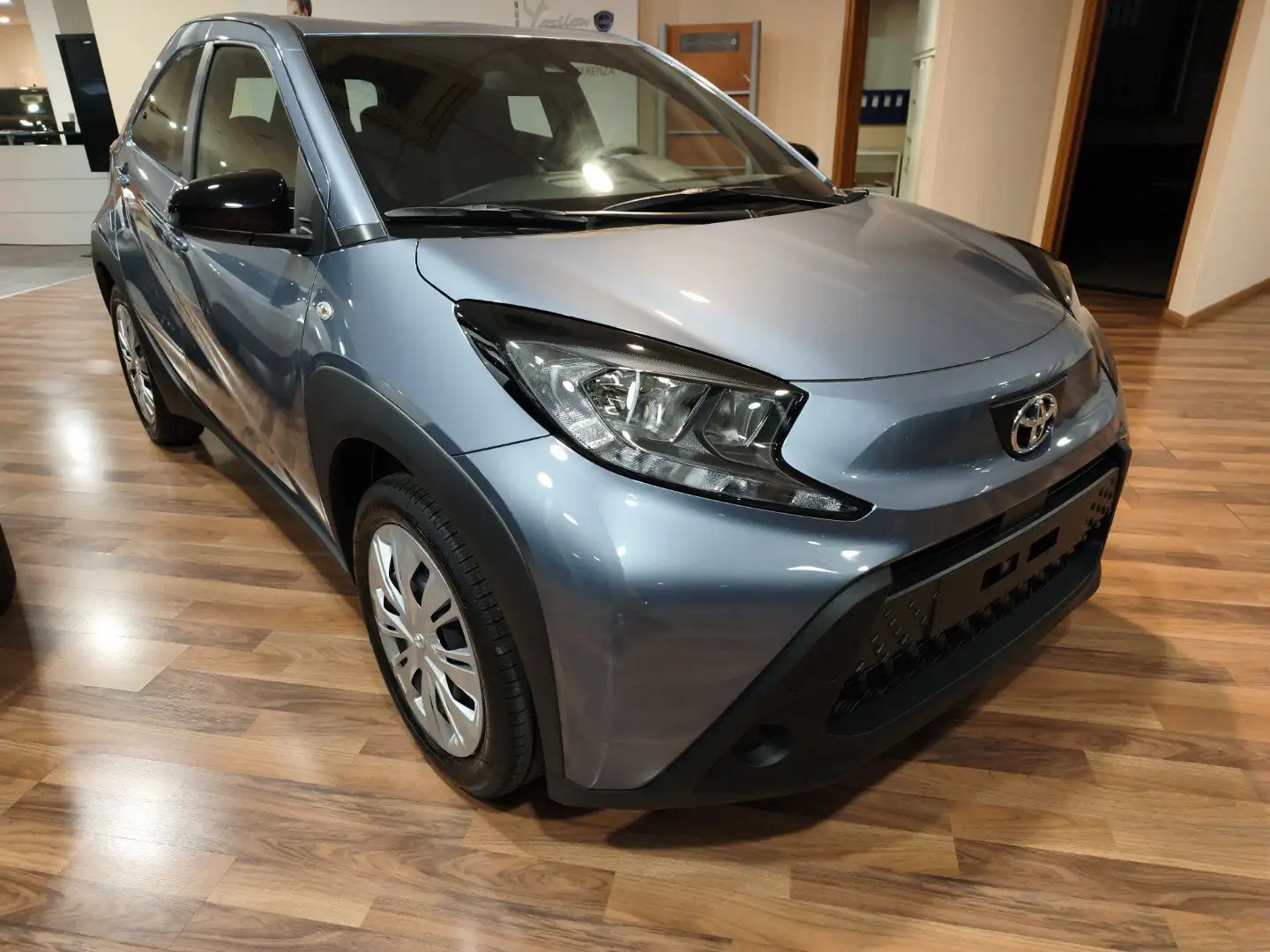 Toyota Aygo X 10B MT ACTIVE MY24 - 2