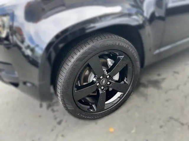 Land Rover Defender 110 Facelift P300e PHEV AWD X-Dynamic HSE Aut. Ansicht 4