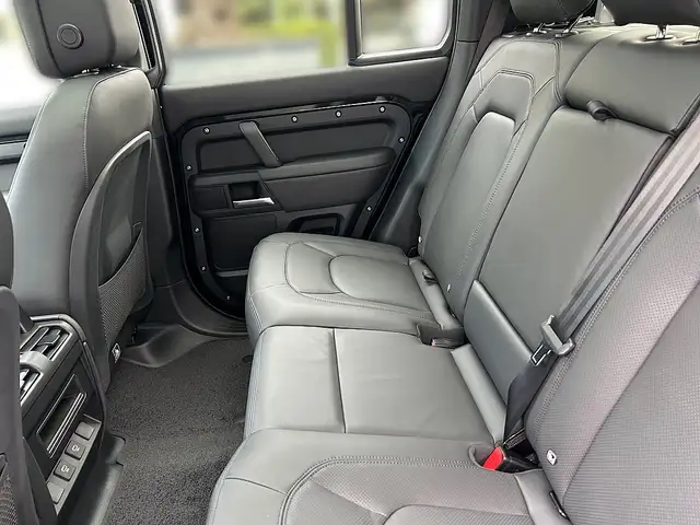 Land Rover Defender 110 Facelift P300e PHEV AWD X-Dynamic HSE Aut. Ansicht 8