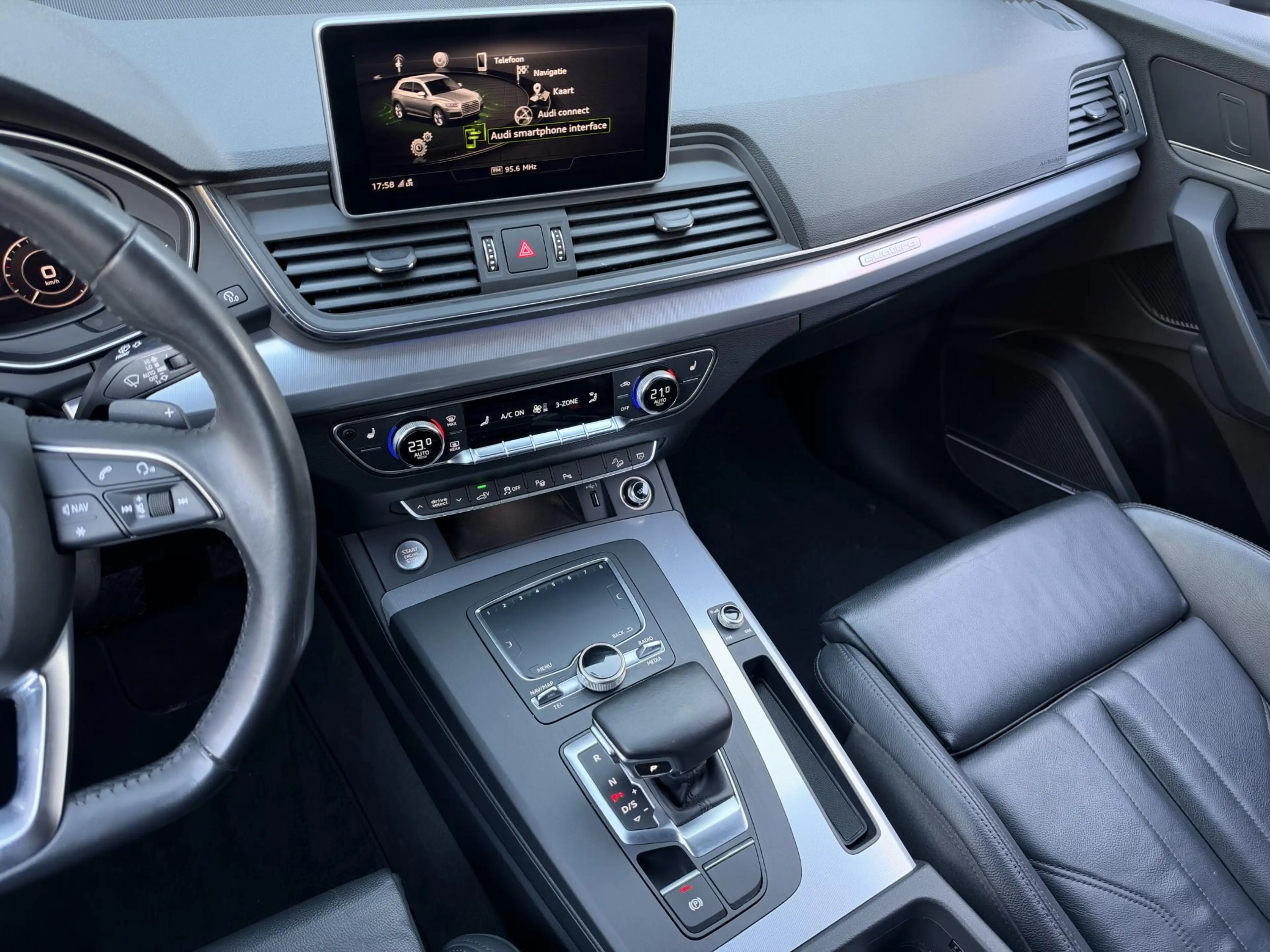 Audi Q5 50 TFSI e quattro Pro Line / Leder / Trekhaak — photo 30