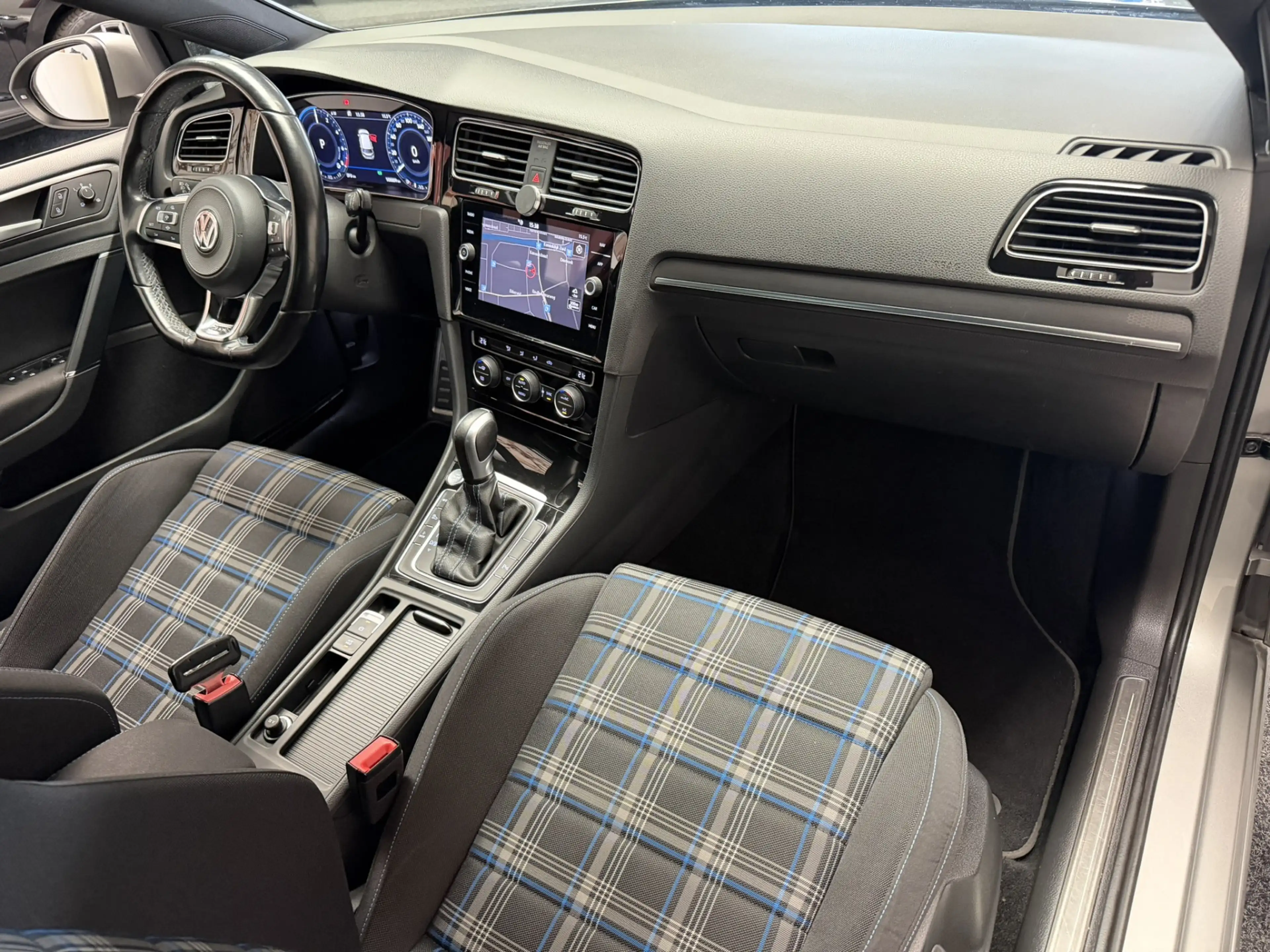 Volkswagen Golf GTE 1.4 eHYBRID (SOH 92,6%) NAVIGATIE ADAPTIVE CRUISE — photo 12