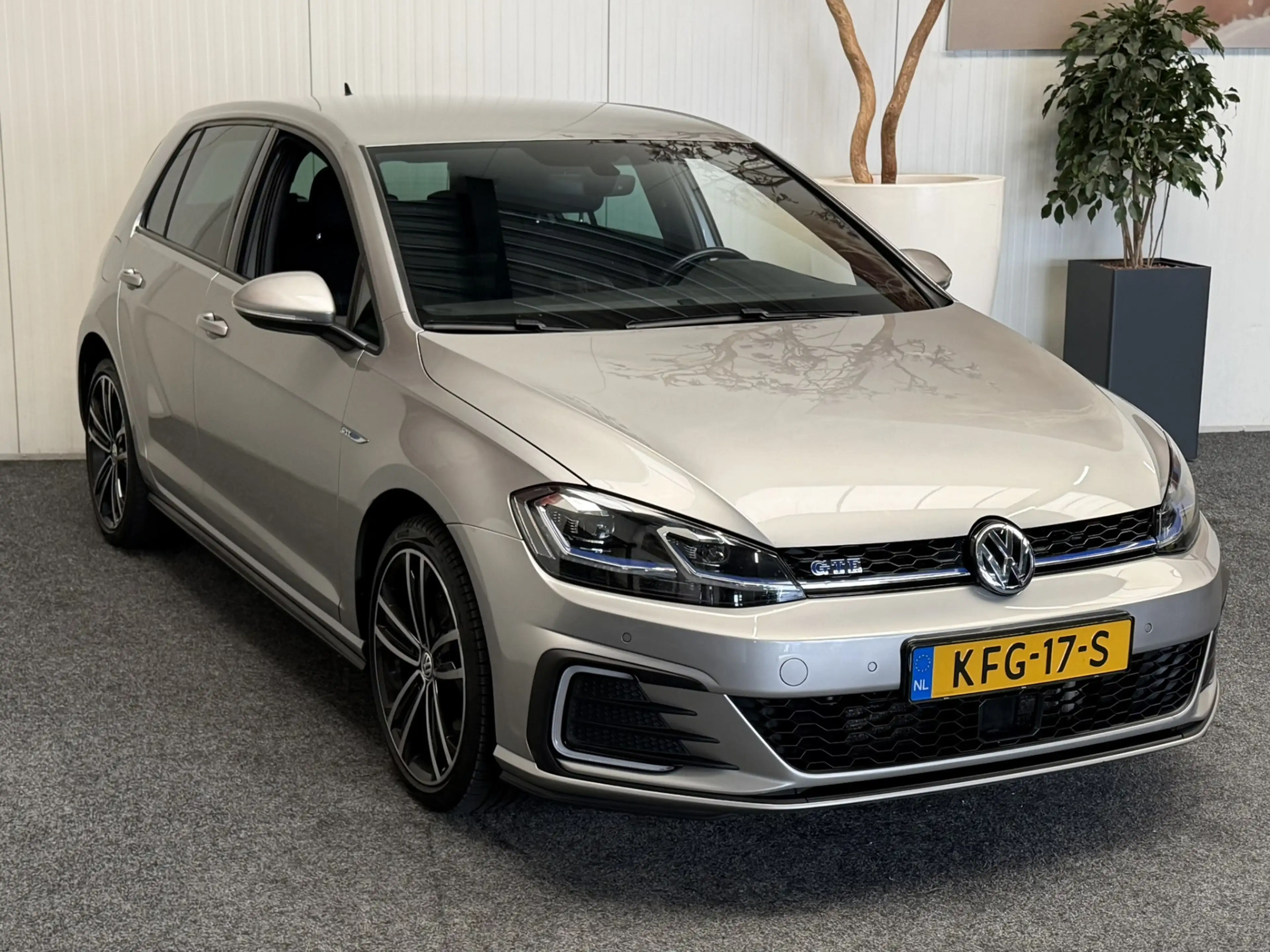 Volkswagen Golf GTE 1.4 eHYBRID (SOH 92,6%) NAVIGATIE ADAPTIVE CRUISE — photo 2