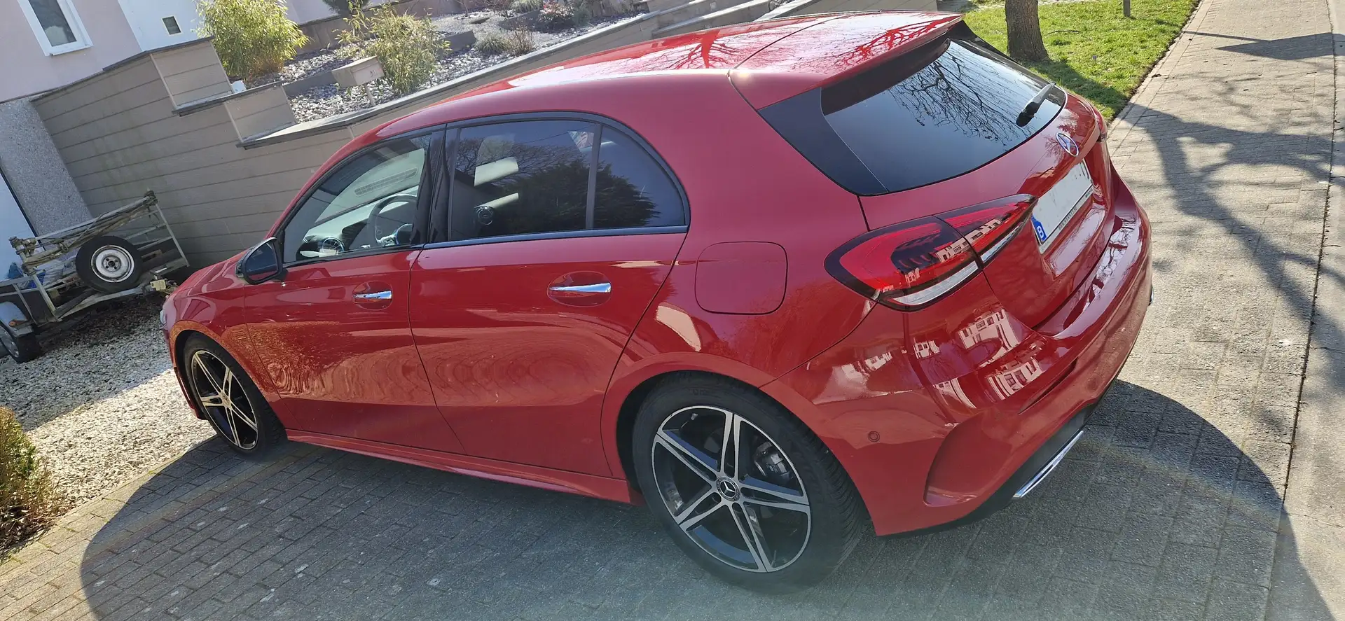 Mercedes-Benz A 180 A180 PACK AMG / 1er propriétaire Rouge - 2