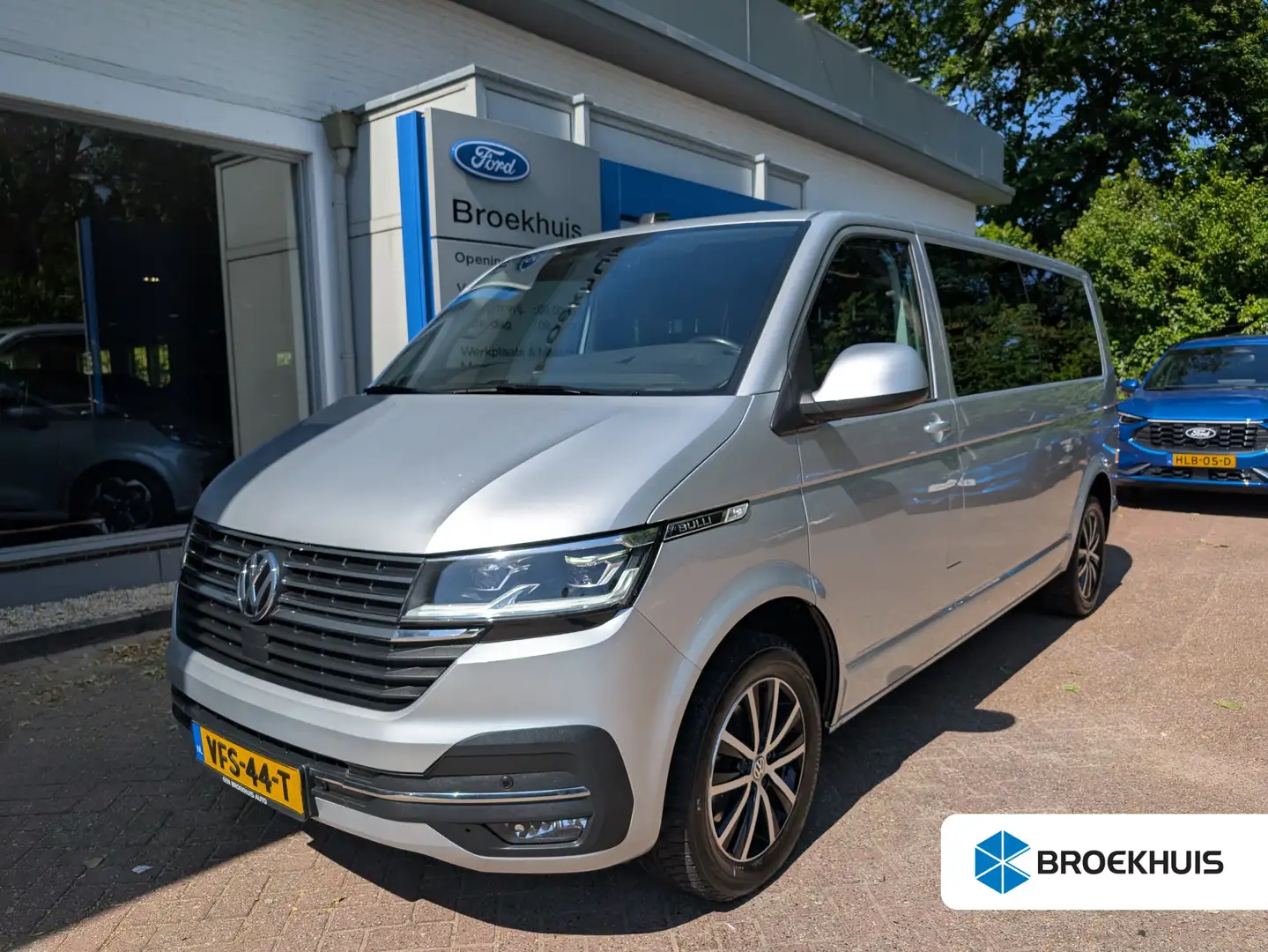 Volkswagen Transporter 2.0 TDI L2H1 30 Dubbel Cabine Bulli 200pk | Virtua Grijs - 1