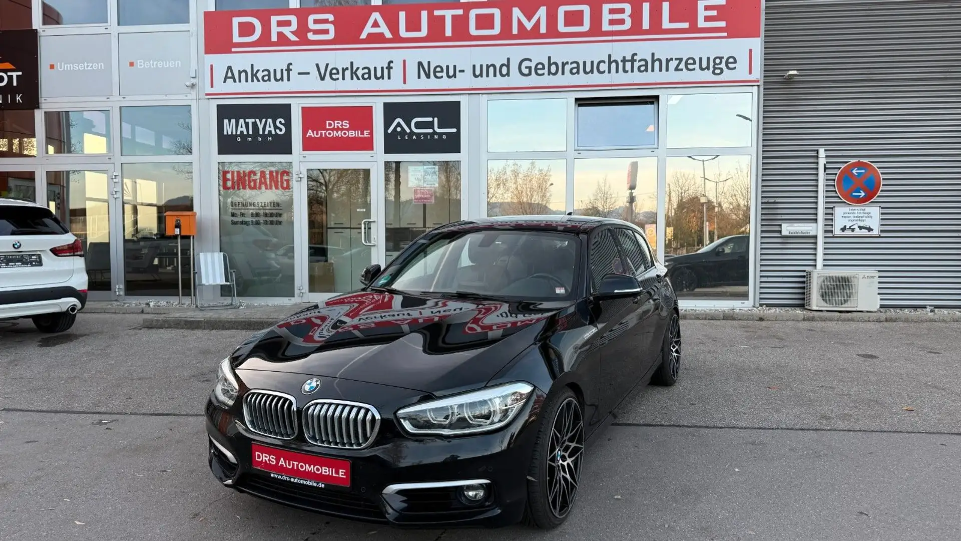BMW 120 Limousine 5-trg.Urban Line/Navi/LED/SHZ Noir - 1