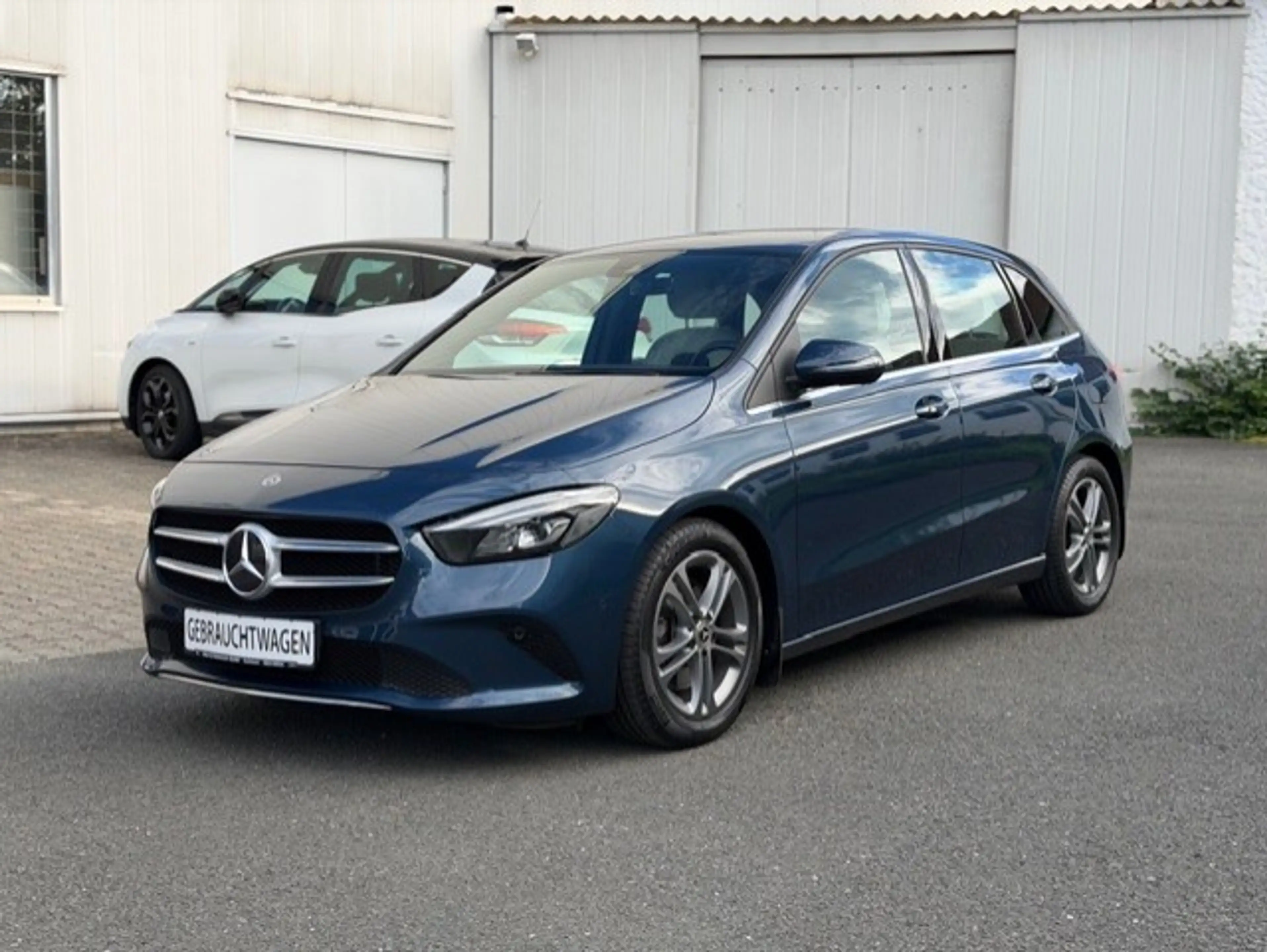 Mercedes-Benz B 220 B 220 (247.044) Style — photo 2