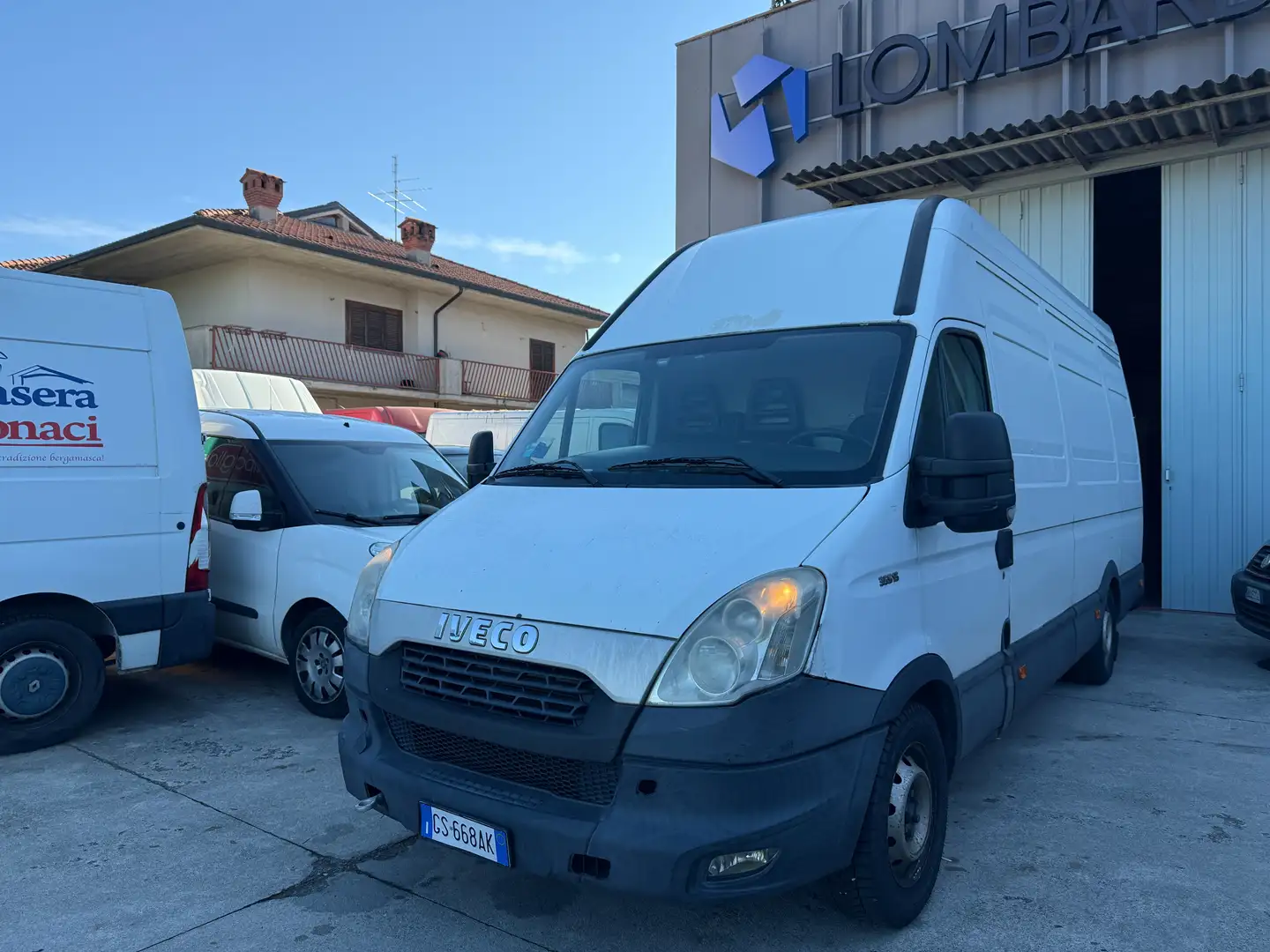 Iveco Daily 2.3 / L4 / MOTORE FUSO Blanc - 1