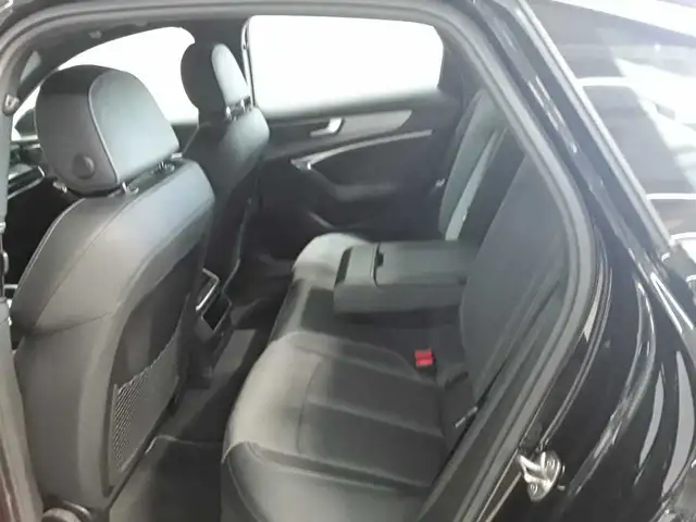 Audi A6 view 14