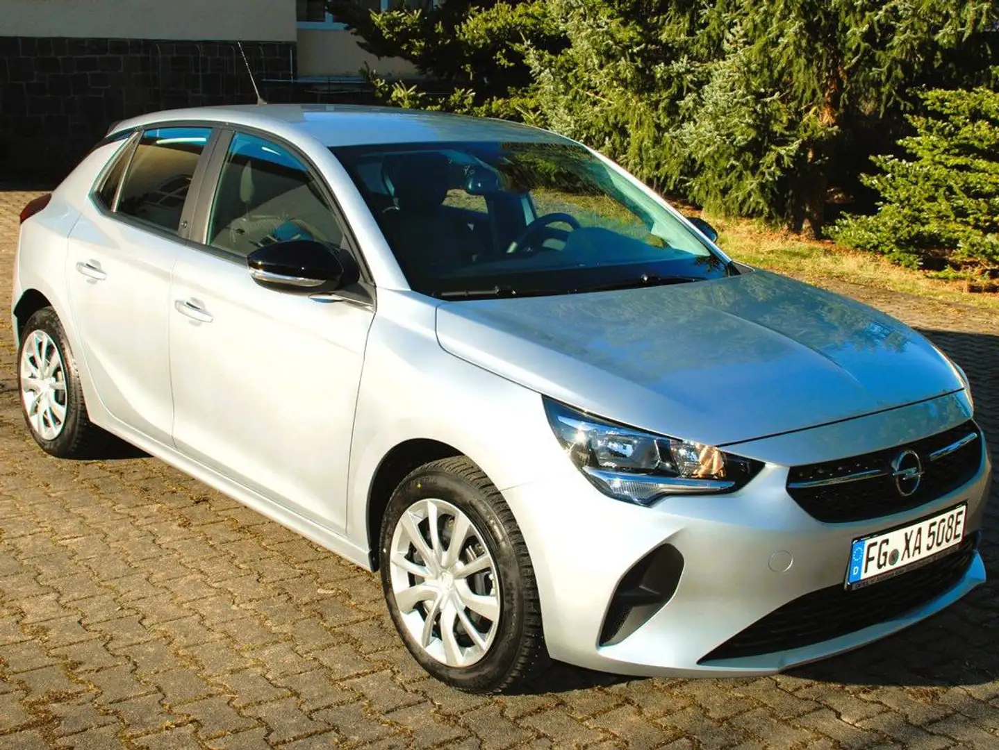 Opel Corsa-e e Edition, SHV, 180°-Kamera, oB-Charger 11kW Silber - 1
