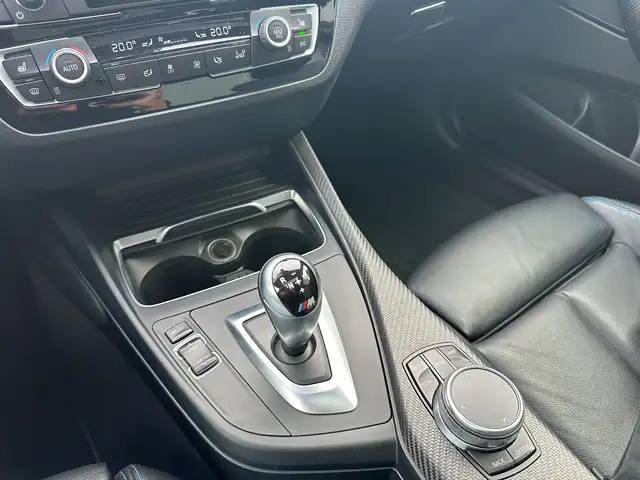 BMW M2 view 24
