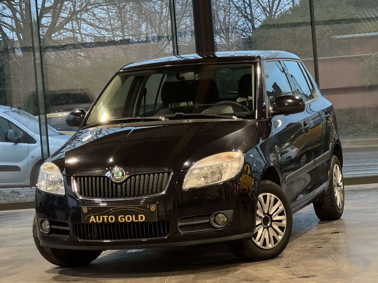 Skoda Fabia 1.2i/CLIMATISATION/ETAT SHOW-ROOM/1PROP CARNET Noir - 1