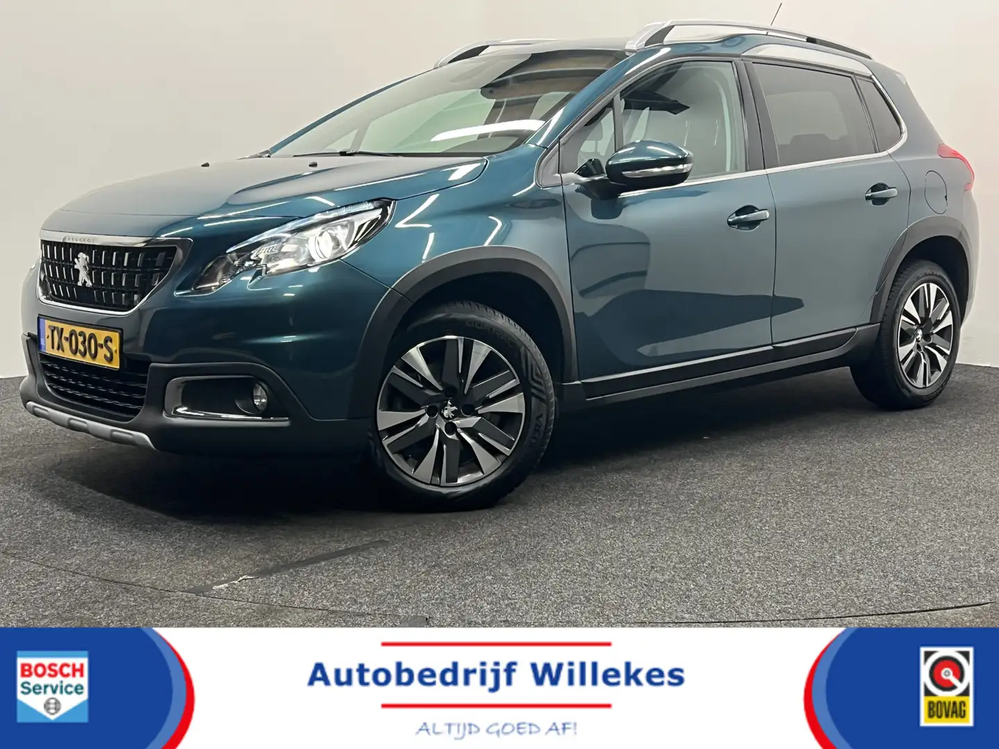 Peugeot 2008 1.2 PureTech Allure | NAVIGATIE | TREKHAAK | CAMER Groen - 1