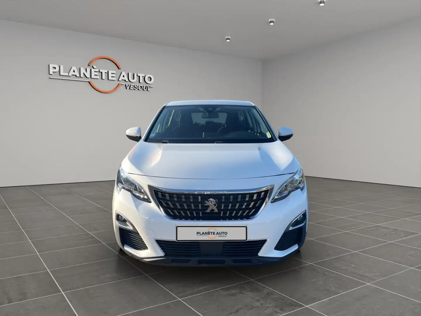 Peugeot 5008 1.5 BlueHDi S\u0026S - 130-7 places.  Allure Business. Chaine distribution neuve Blanc - 2