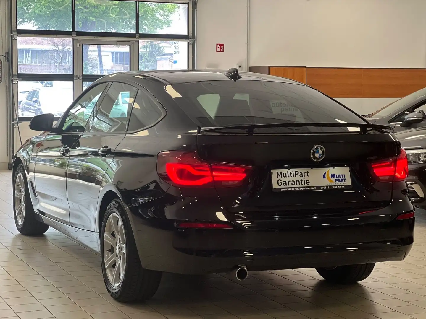 BMW 318 318dGT/NaviPro/HUD/LED/Panor/SportStz/KomfortZg Nero - 2