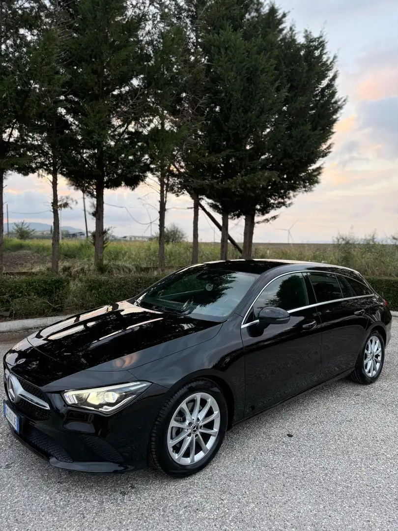 Mercedes-Benz CLA 200 Shooting Brake BUSINESS EXTRA auto Nero - 1
