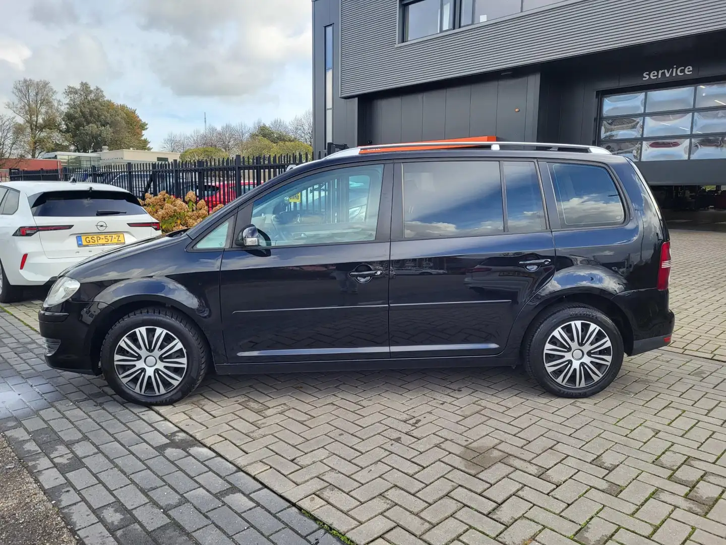 Volkswagen Touran 1.4 TSI Comfortline Business | Met o.a. climate, c Zwart - 2