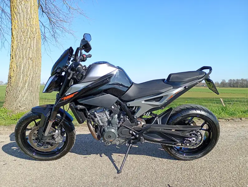 KTM 790 Duke - foto 8
