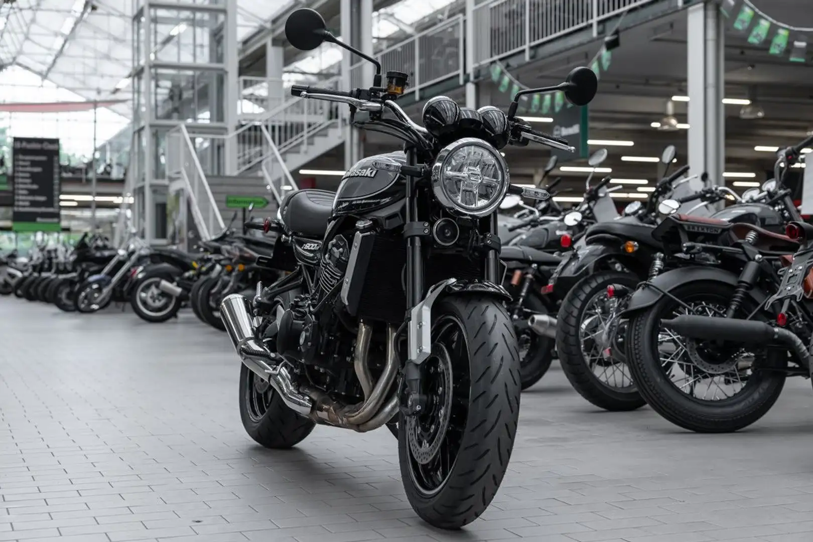 Kawasaki Z900RS unfallfrei, Werksgarantie bis 03/2028 Noir - 2