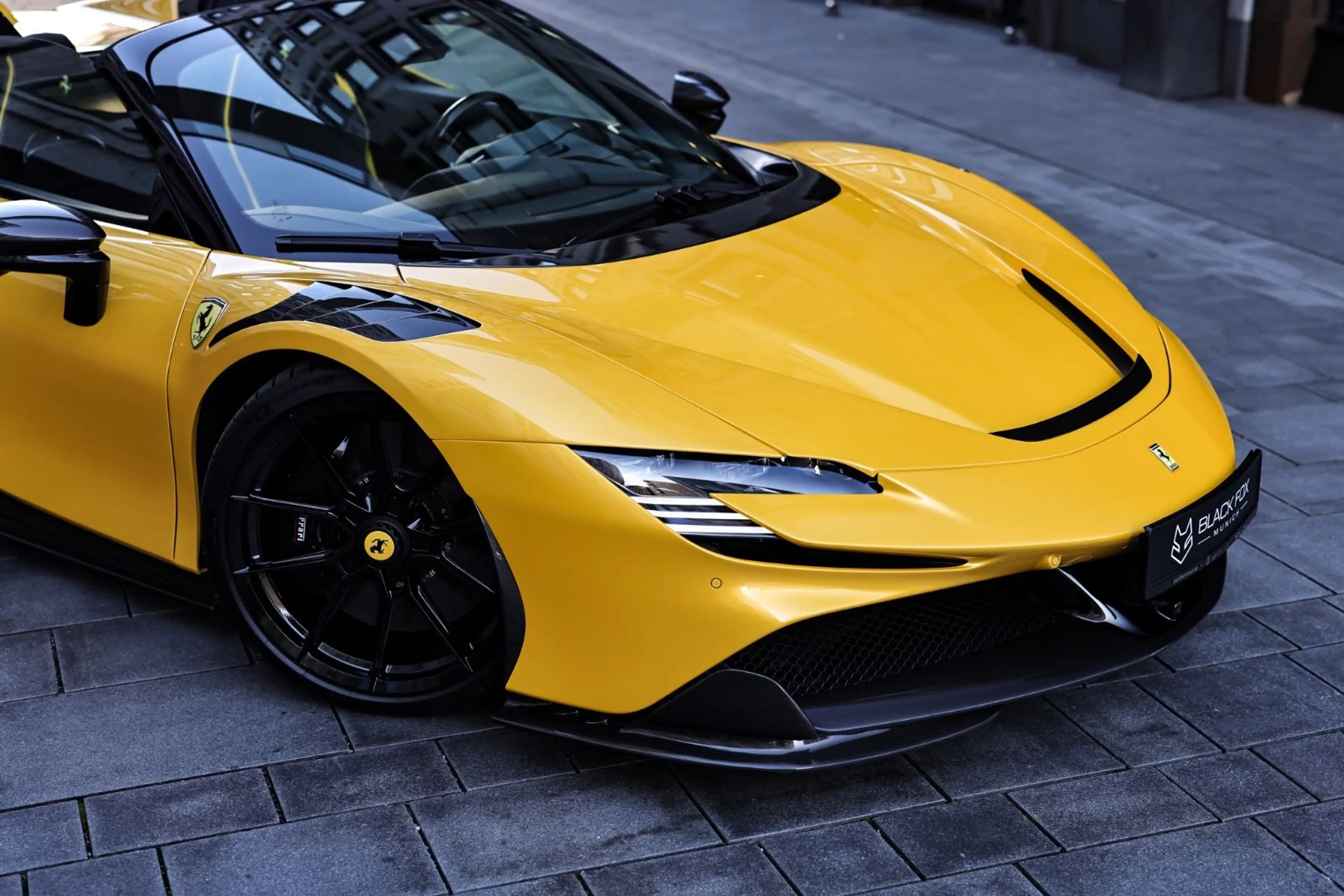 Ferrari SF90 Spider Carbon | Lift | NOVITEC — photo 10