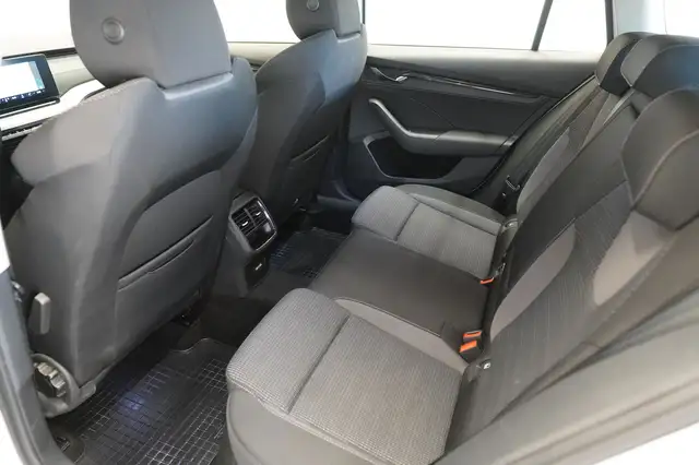 Skoda Octavia view 16
