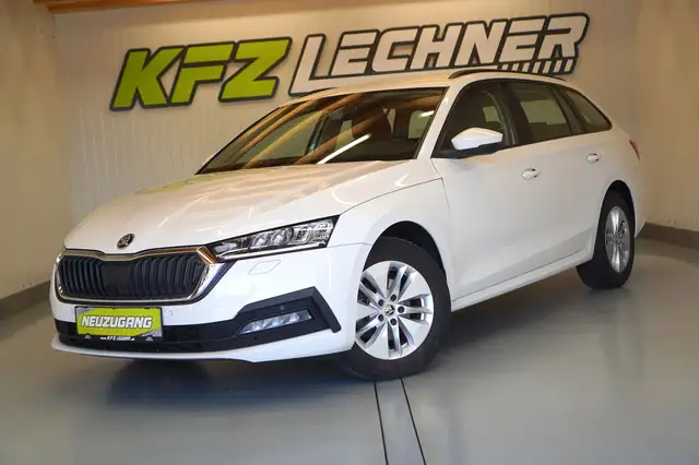 Skoda Octavia view 8