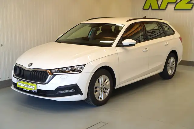 Skoda Octavia view 11