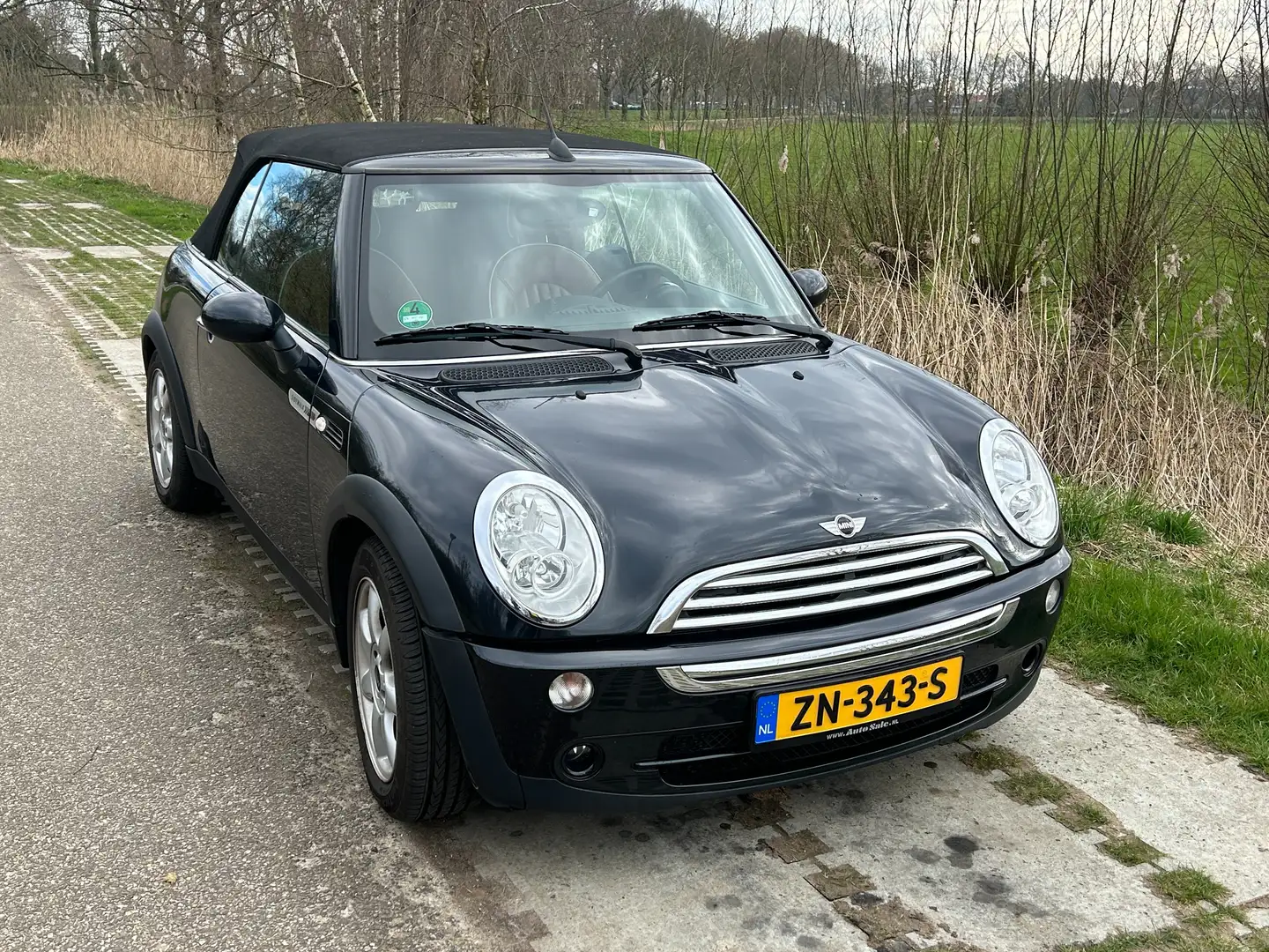 MINI Cooper Cabrio Sidewalk 1.6, 81.800 km, 12/2007, Stoelverwarming Zwart - 2