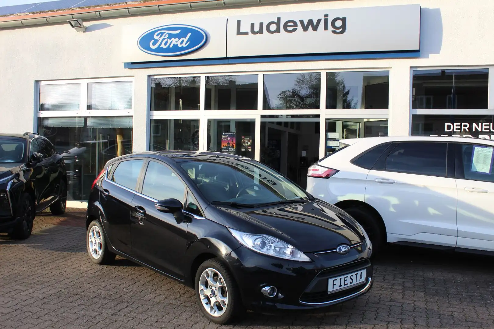Ford Fiesta Titanium *Zahnriemen NEU* Schwarz - 1