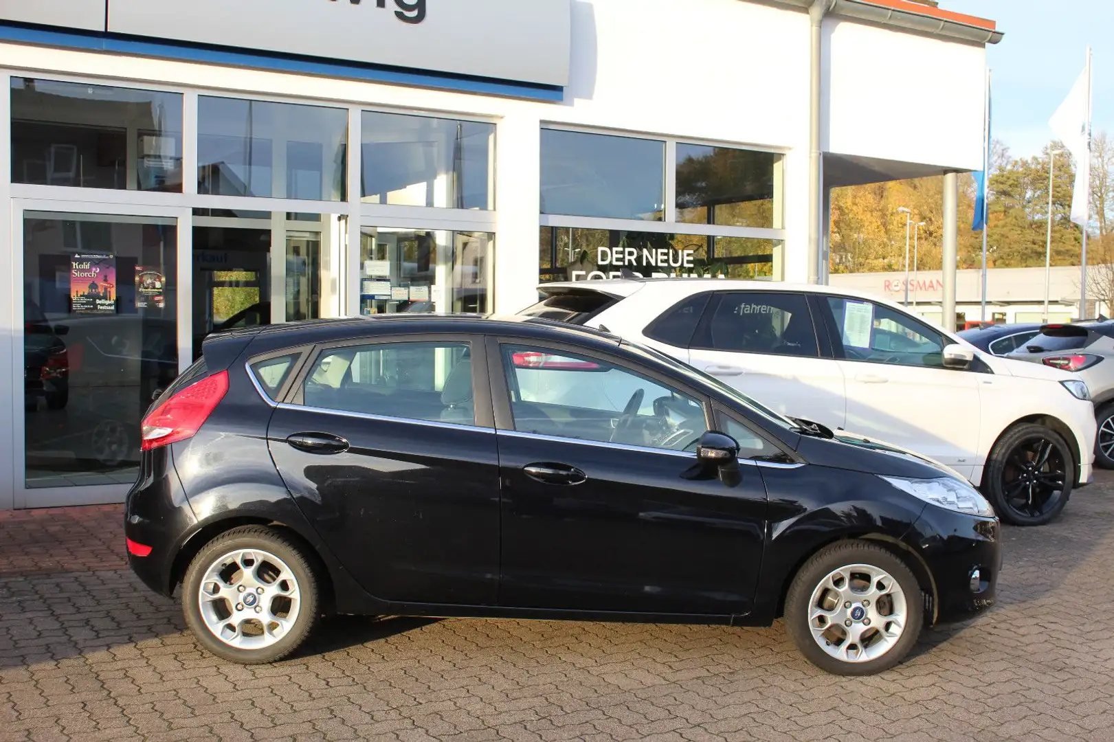 Ford Fiesta Titanium *Zahnriemen NEU* Schwarz - 2