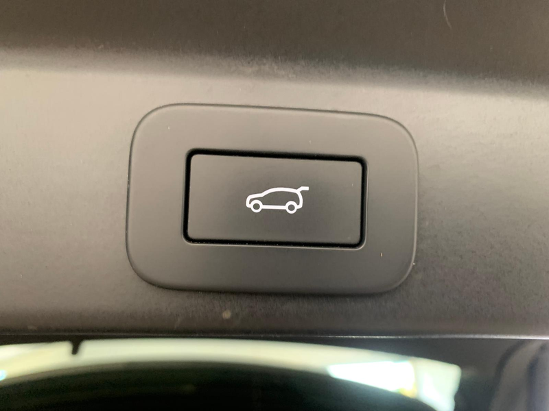 Jaguar F-Pace R-Dynamic SE AWD|ACC|Pano|Keyl|Memo|Leder — photo 8