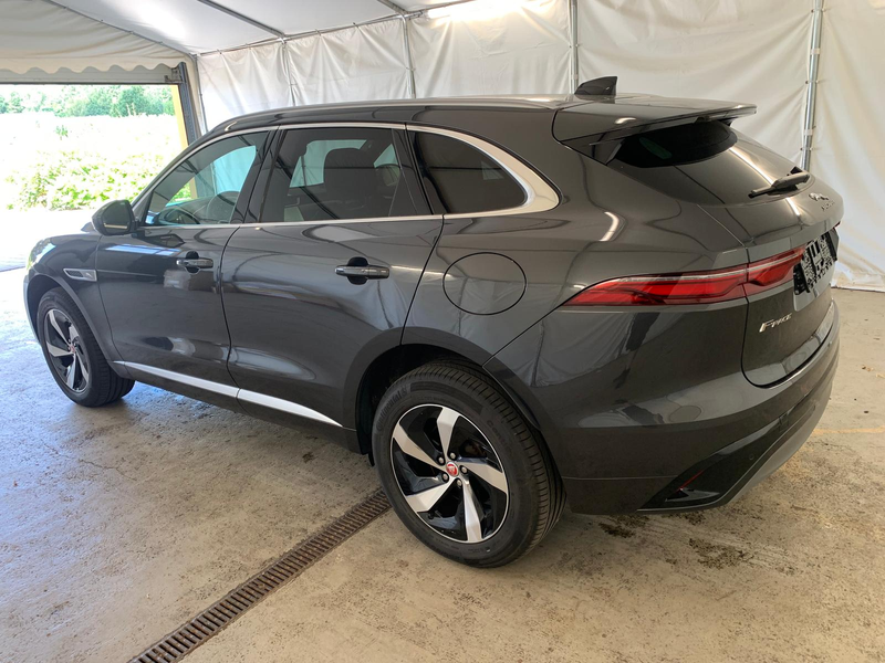 Jaguar F-Pace R-Dynamic SE AWD|ACC|Pano|Keyl|Memo|Leder — photo 9