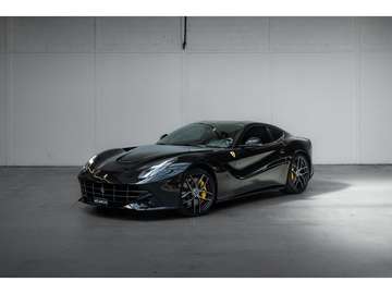 Ferrari F12 Berlinetta *Carbone / Suivi 100% Ferrari*