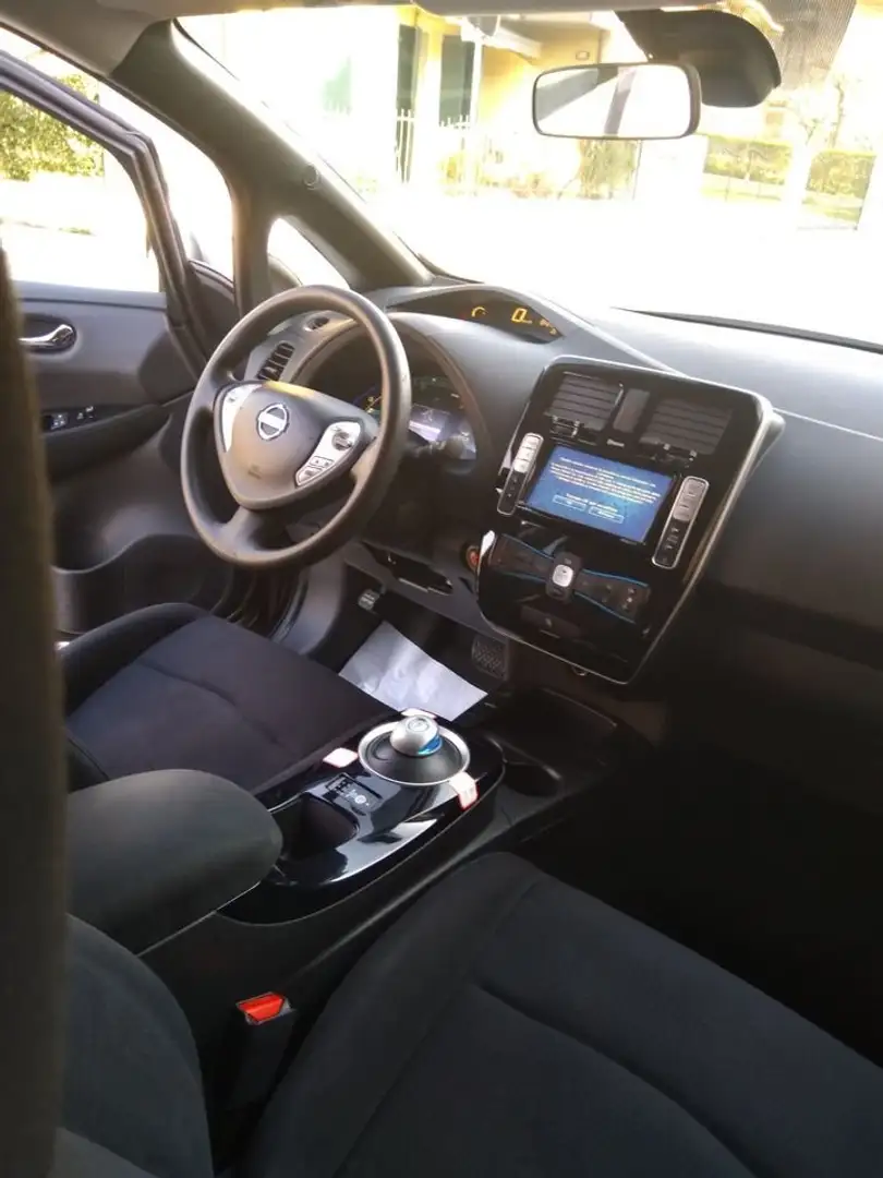 Nissan Leaf Leaf Acenta 24kW (buy/buy) 109cv Grey - 2