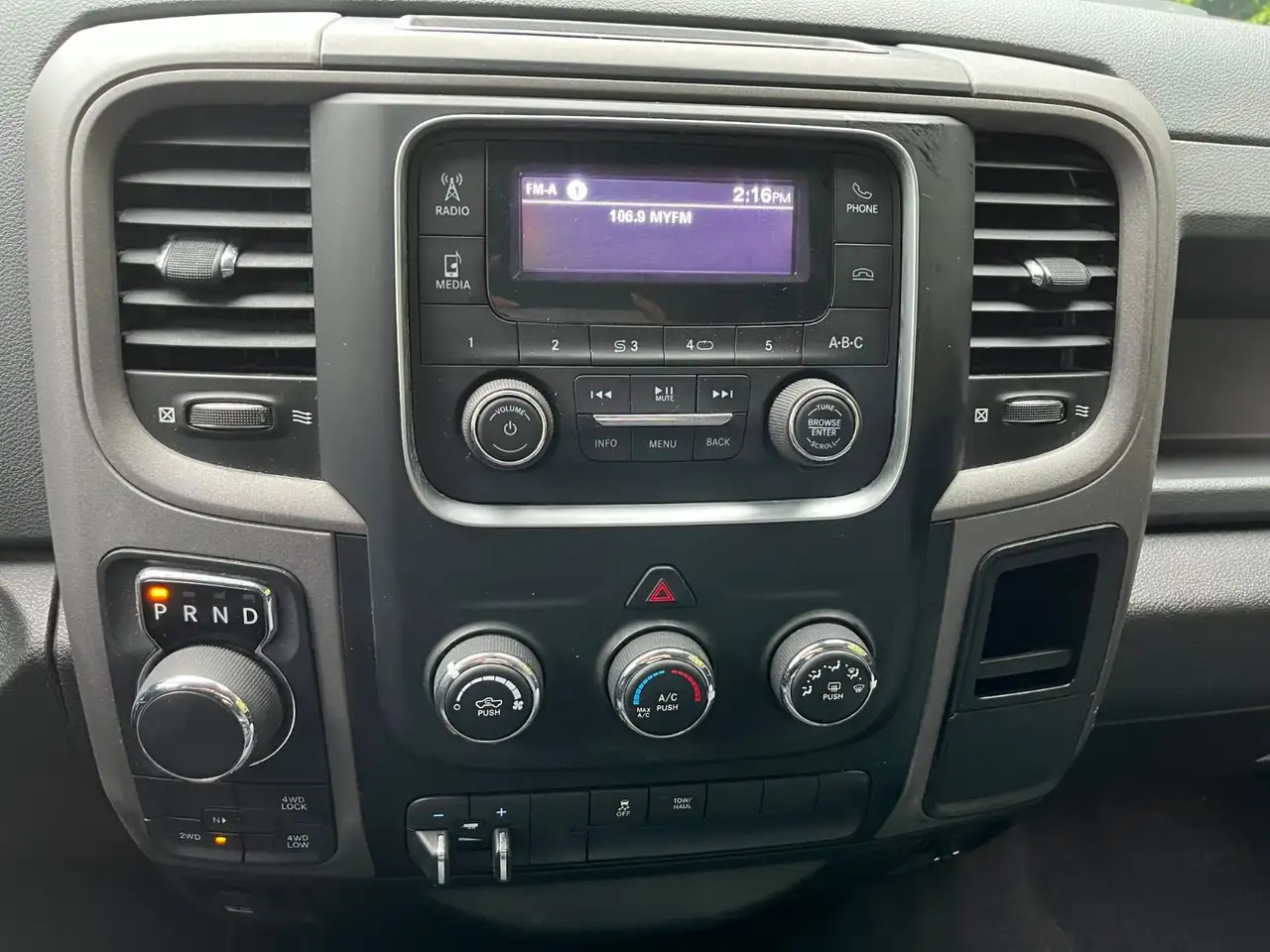 RAM 1500 снимка RAM 1500