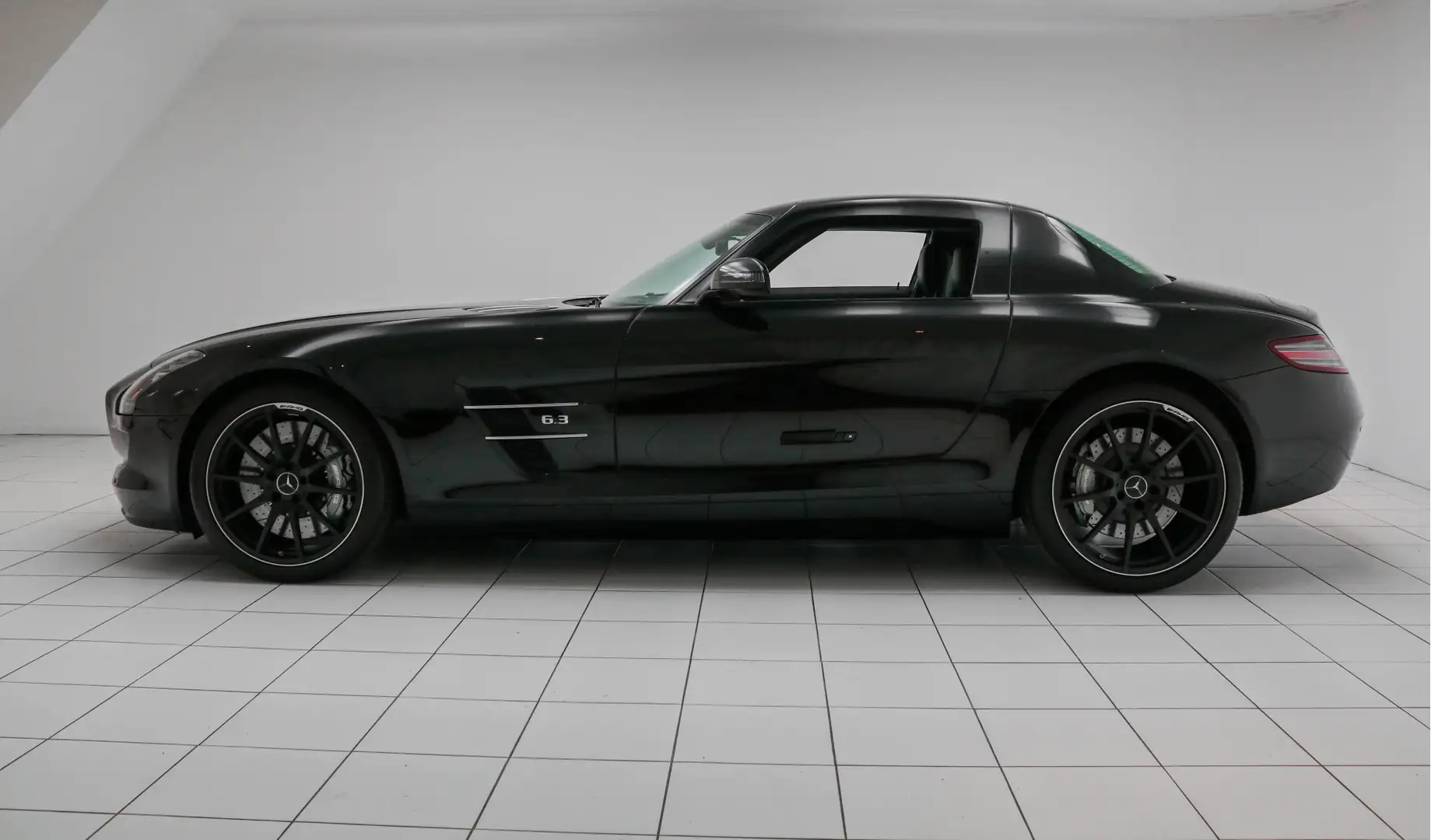 Mercedes-Benz SLS Coupé 6.3 AMG * 1 owner * History known * Perfect Zwart - 2