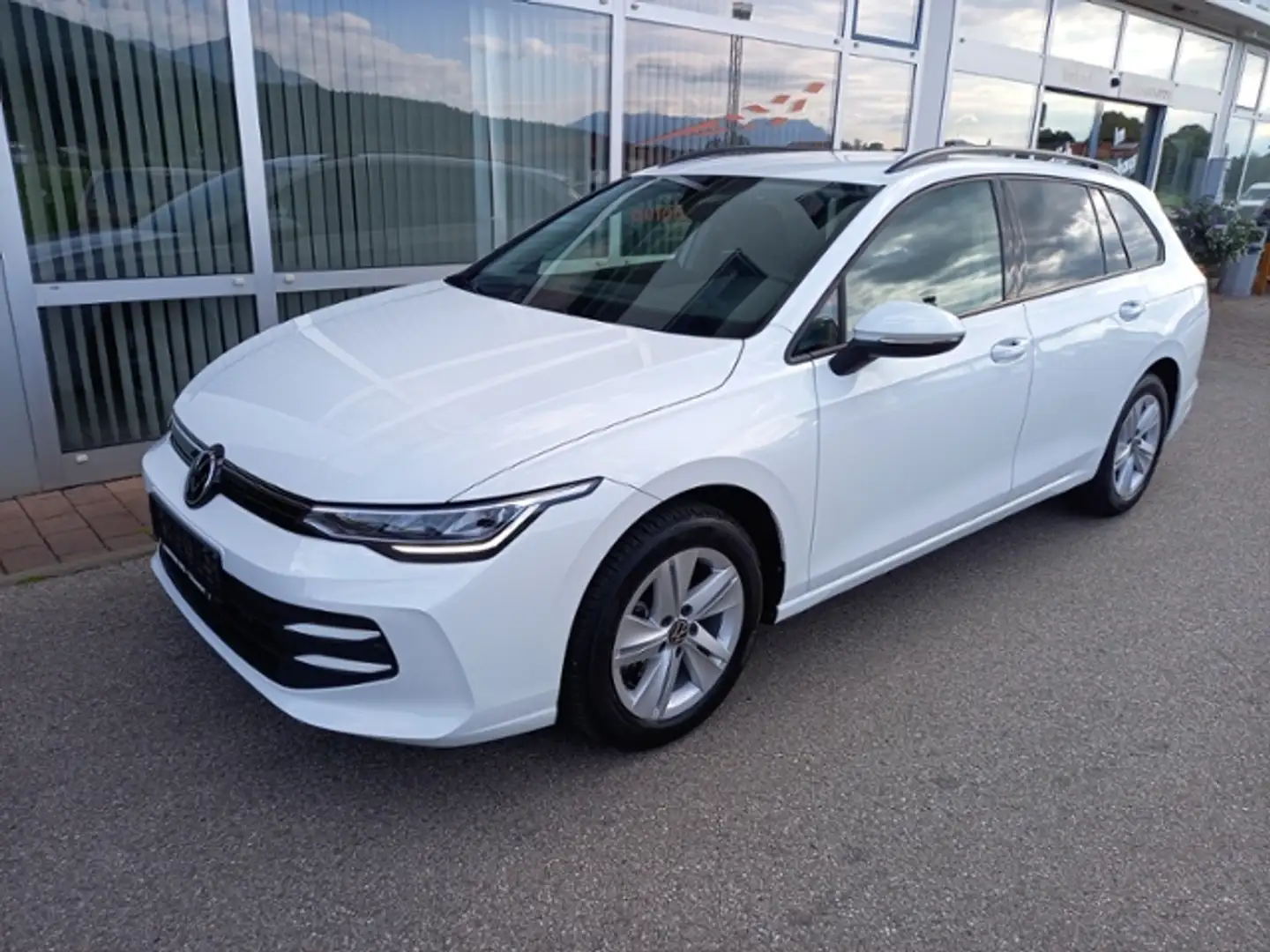 Volkswagen Golf Variant VIII Variant Life RFK ACC SHZ CLIMATRONIC Alb - 2