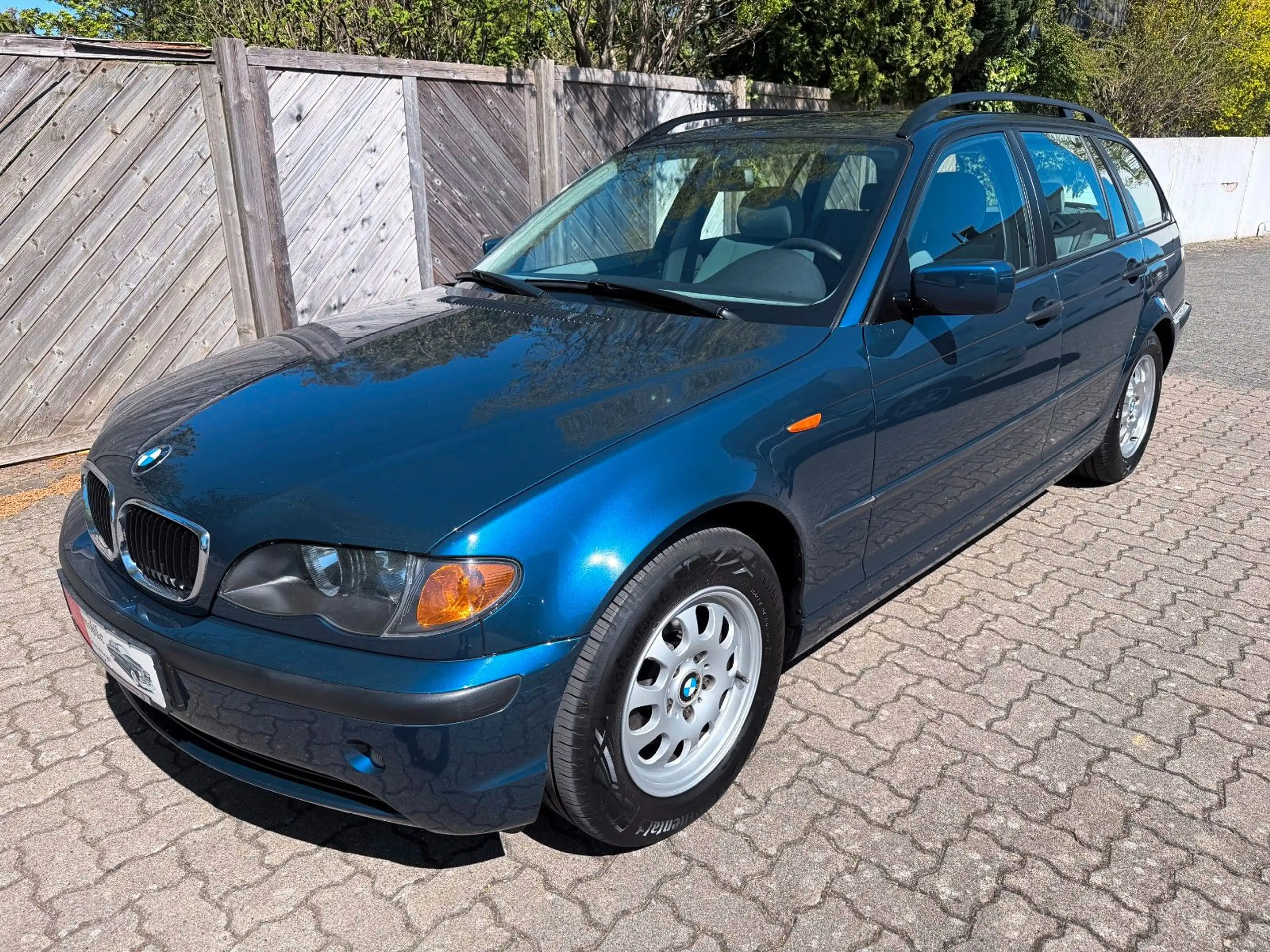 BMW 316 i touring Edition Sport — photo 15