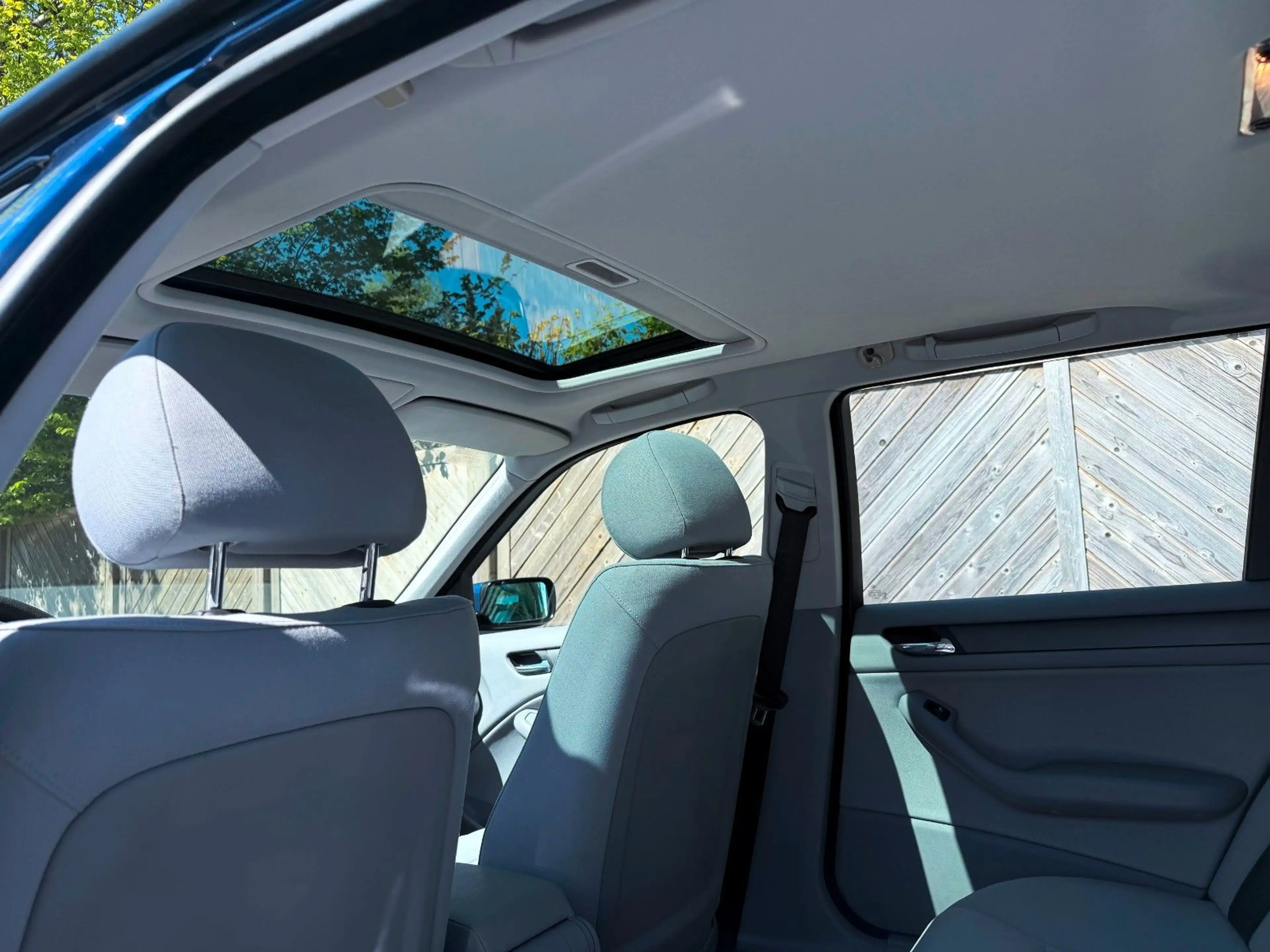 BMW 316 i touring Edition Sport — photo 12