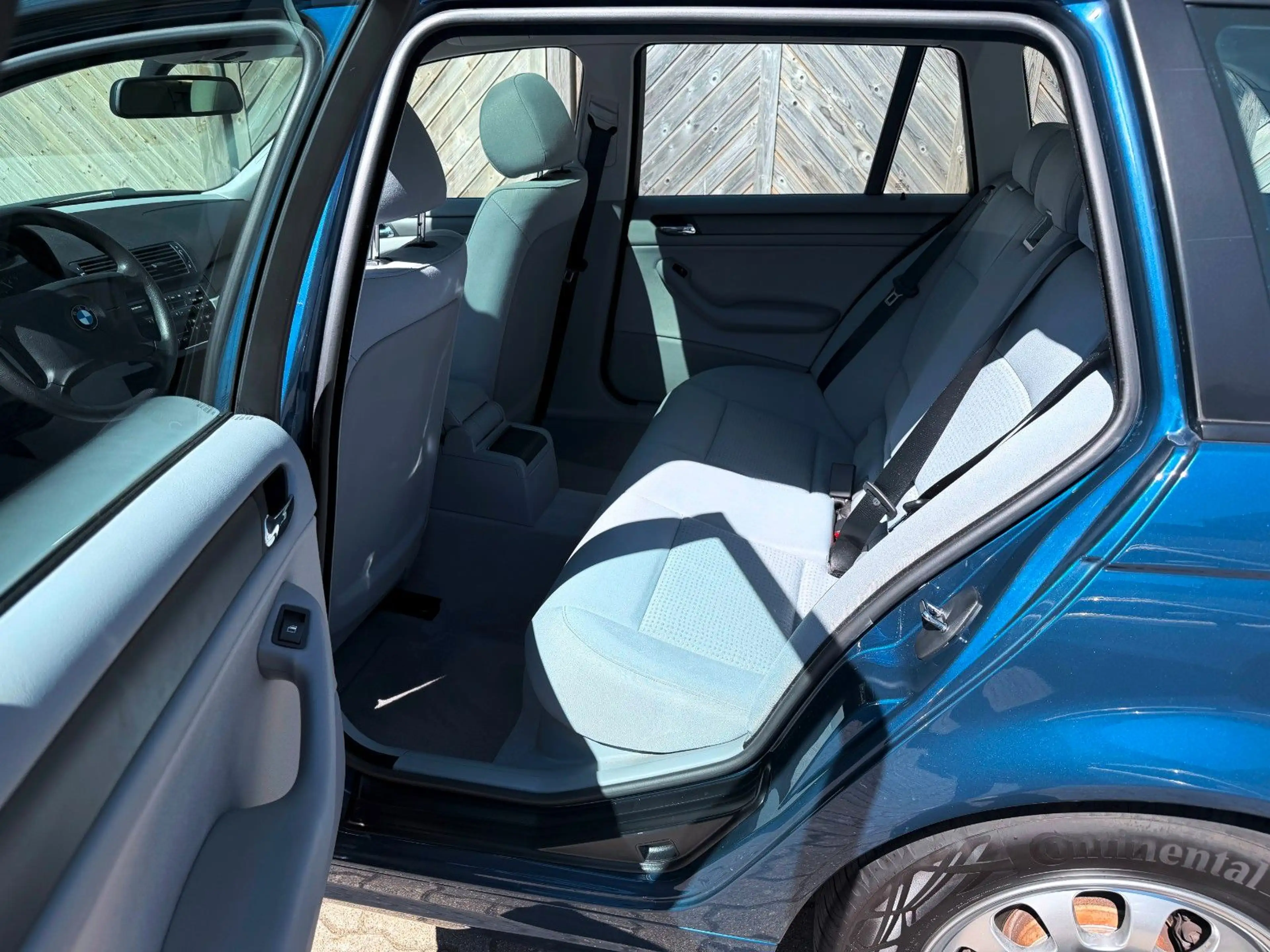 BMW 316 i touring Edition Sport — photo 10