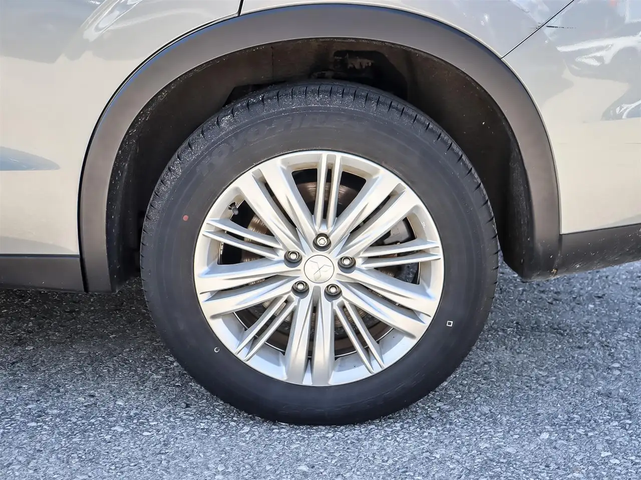 Mitsubishi Outlander photo Mitsubishi Outlander