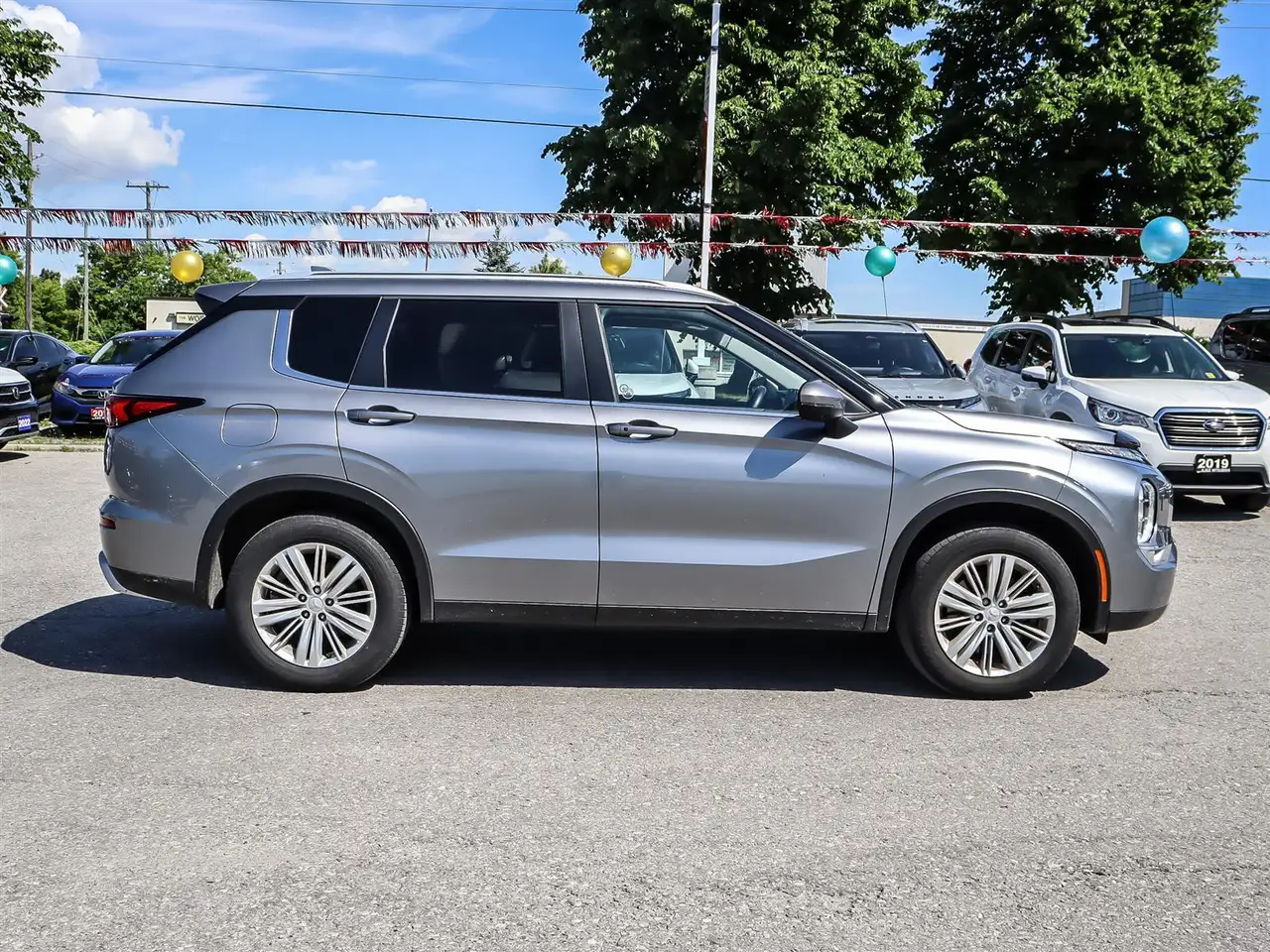 Mitsubishi Outlander photo Mitsubishi Outlander