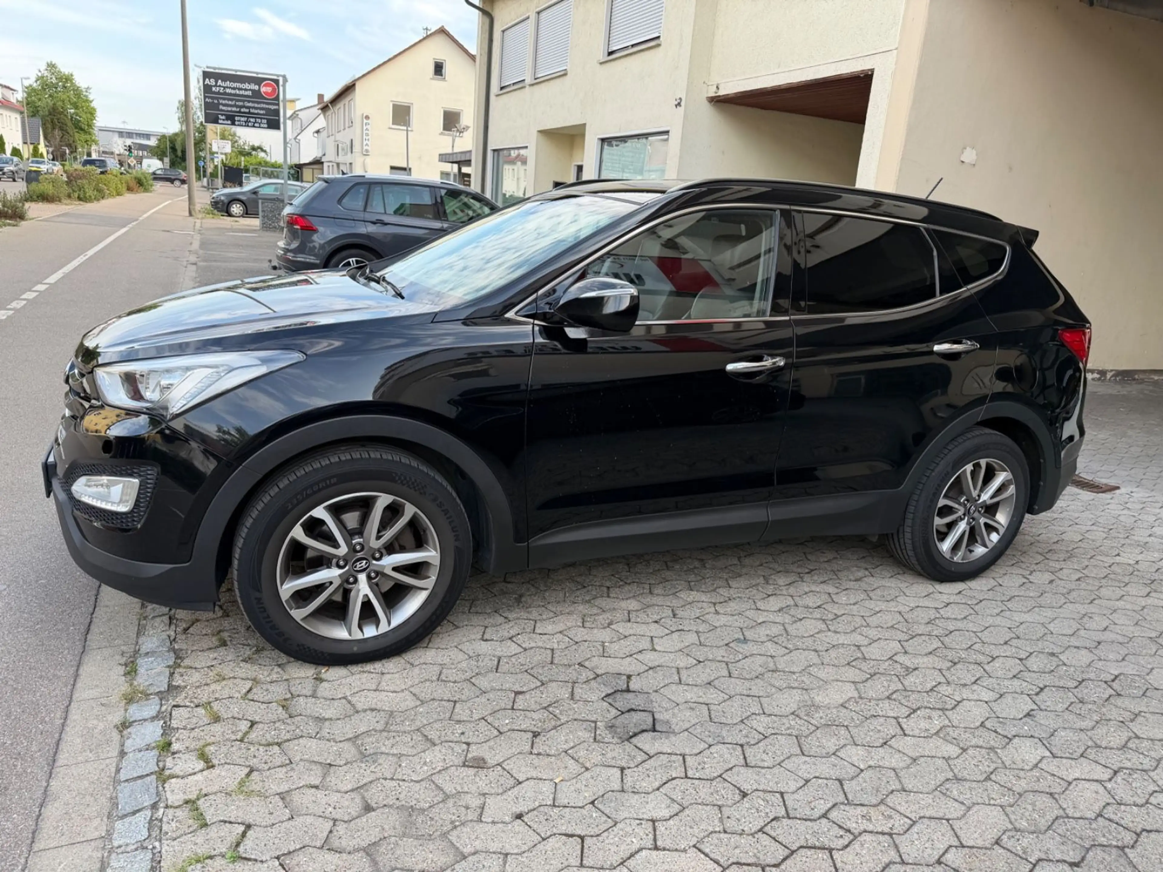 Hyundai SANTA FE Premium 4WD — photo 2
