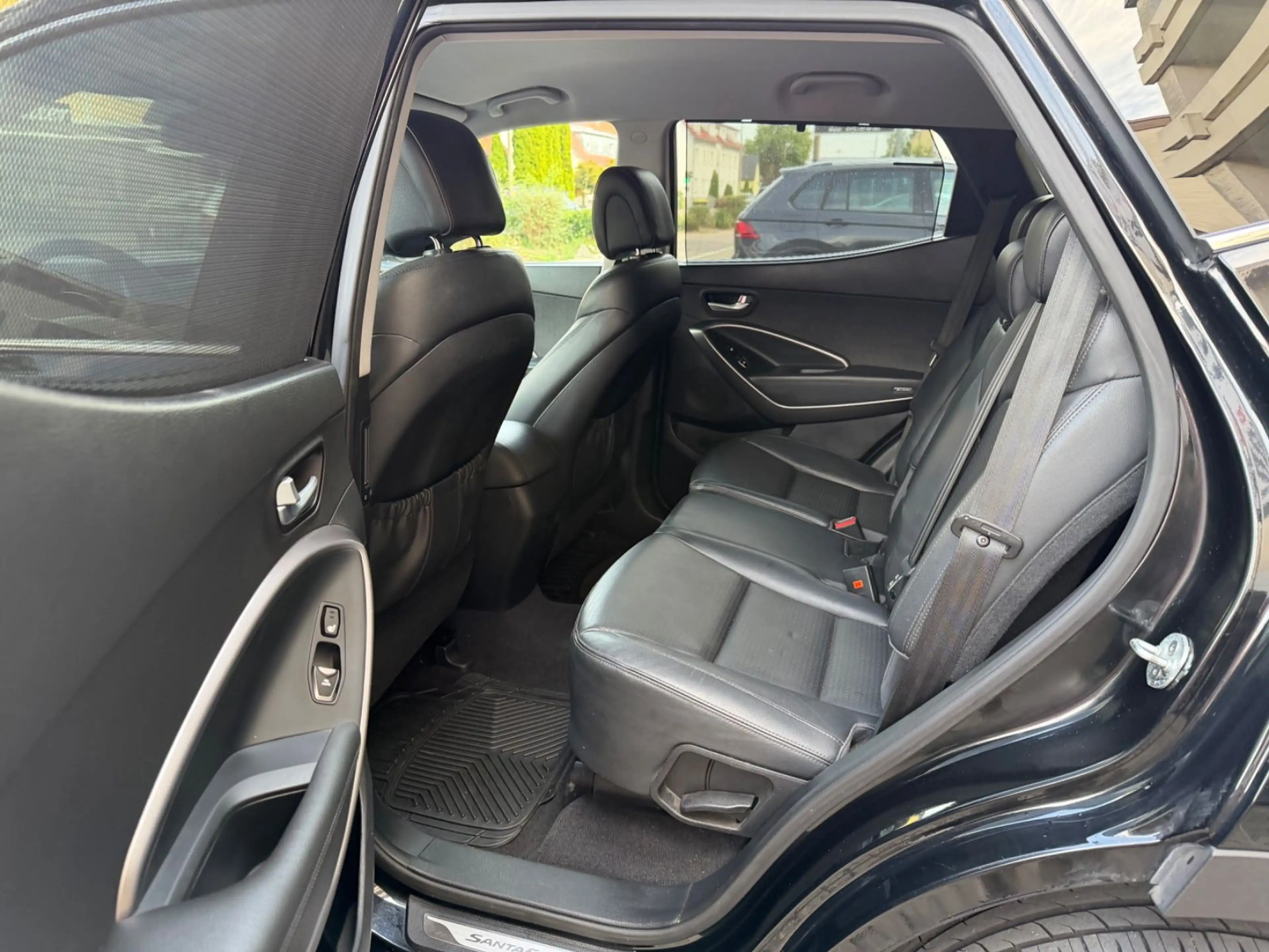 Hyundai SANTA FE Premium 4WD — photo 9